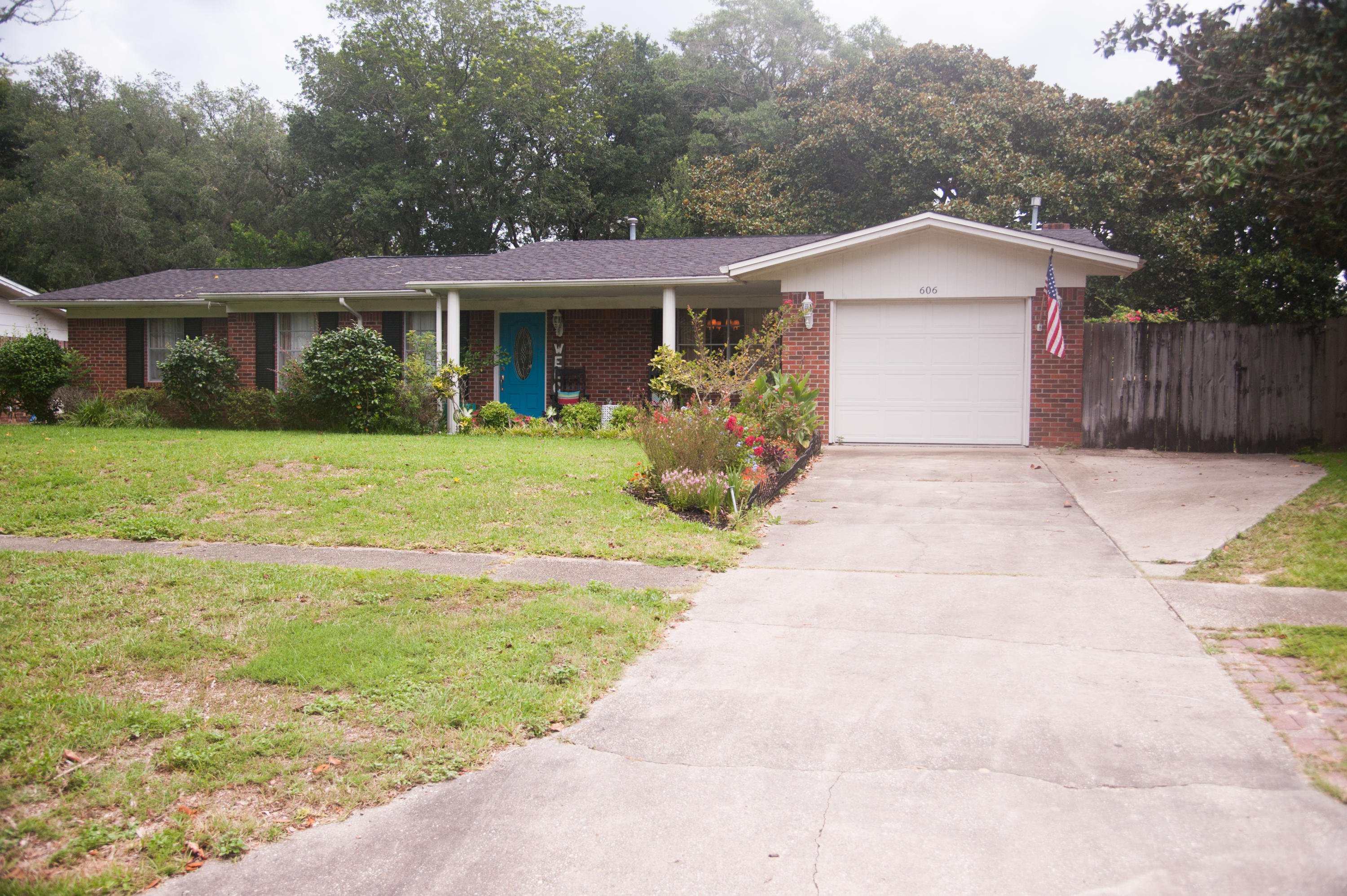 KENWOOD S/D 1ST ADDN - Residential Lease