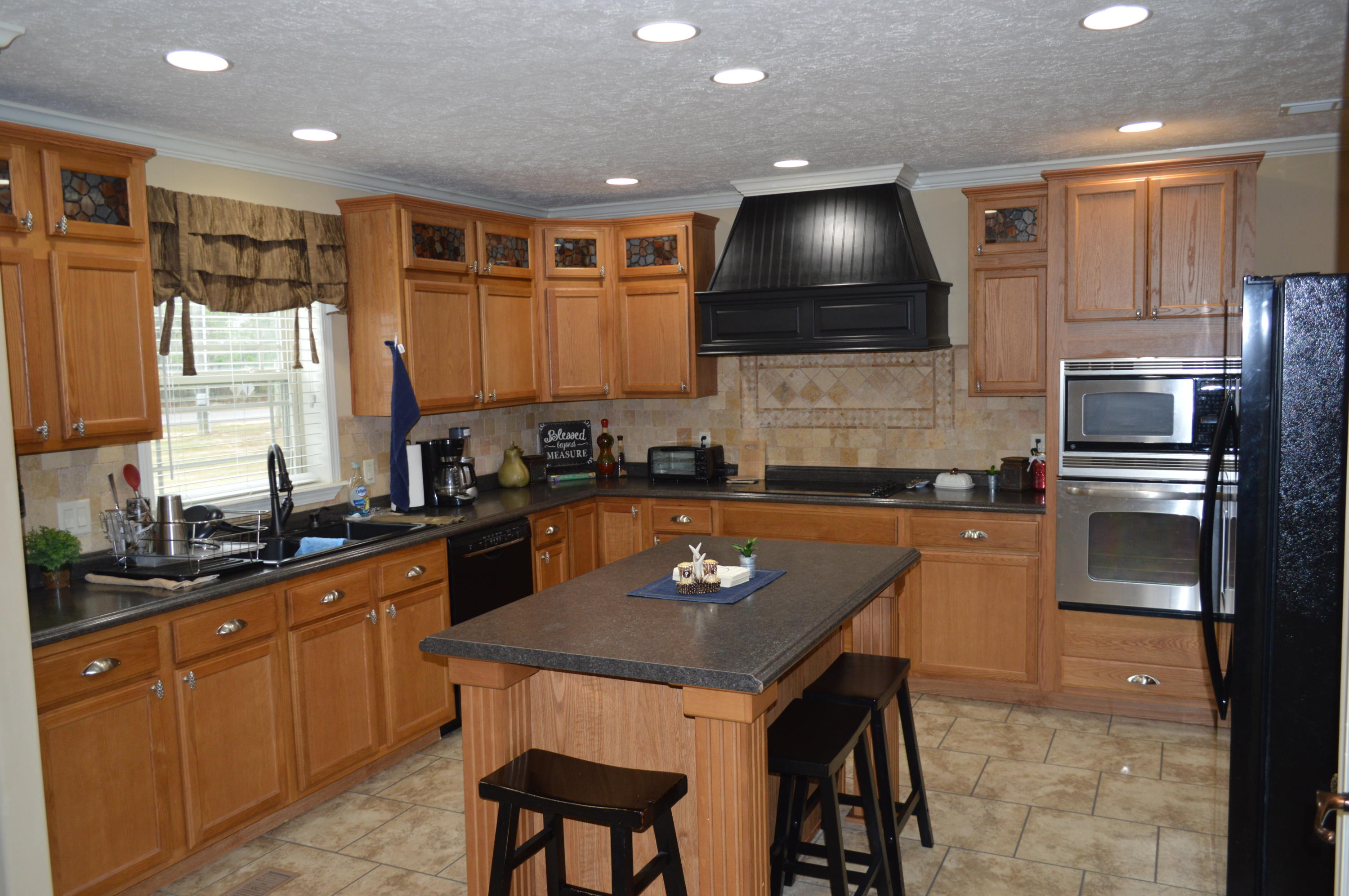 OAKWOOD HILLS UNIT 1 - Residential