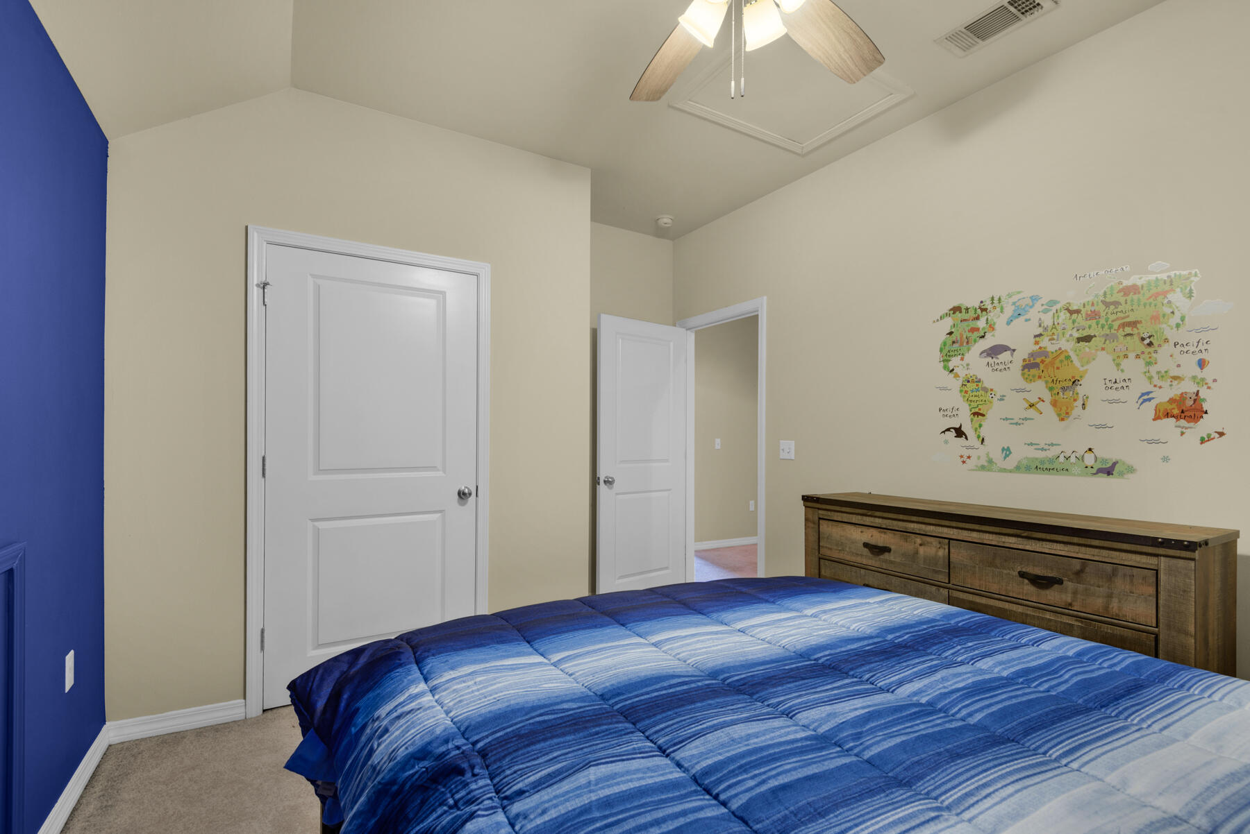 HERITAGE MANOR - Residential