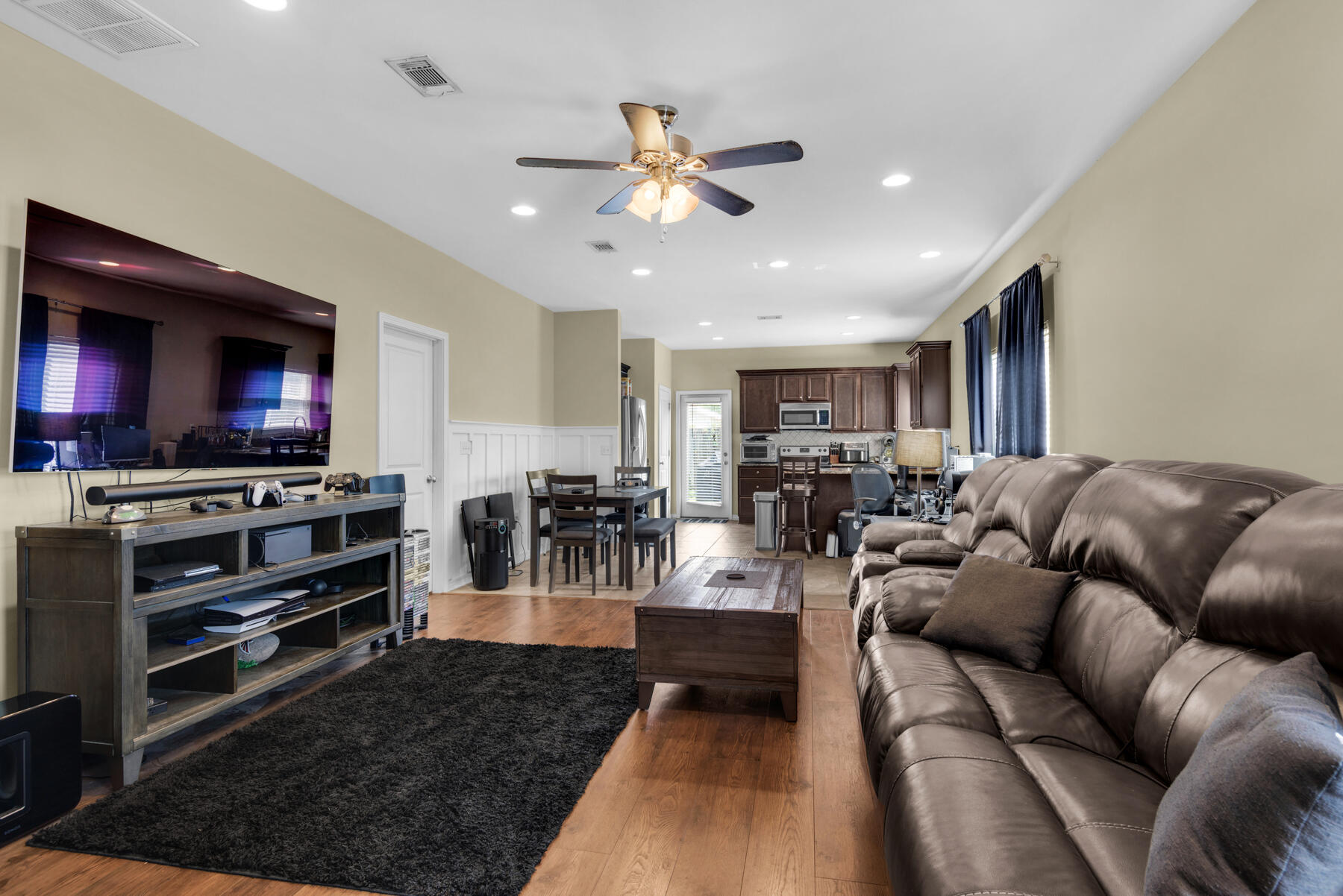 HERITAGE MANOR - Residential