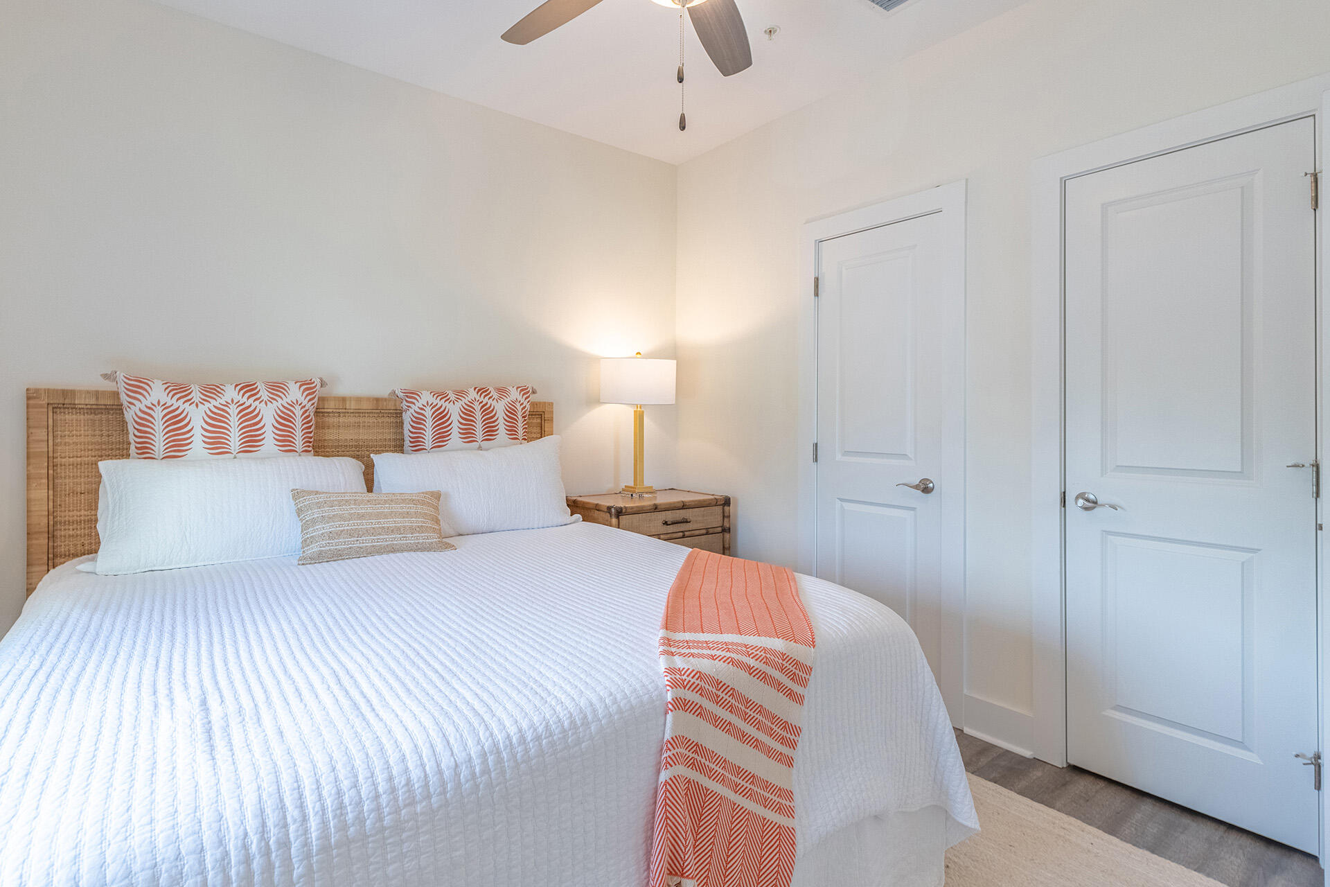 HIDDEN LAKES - Residential