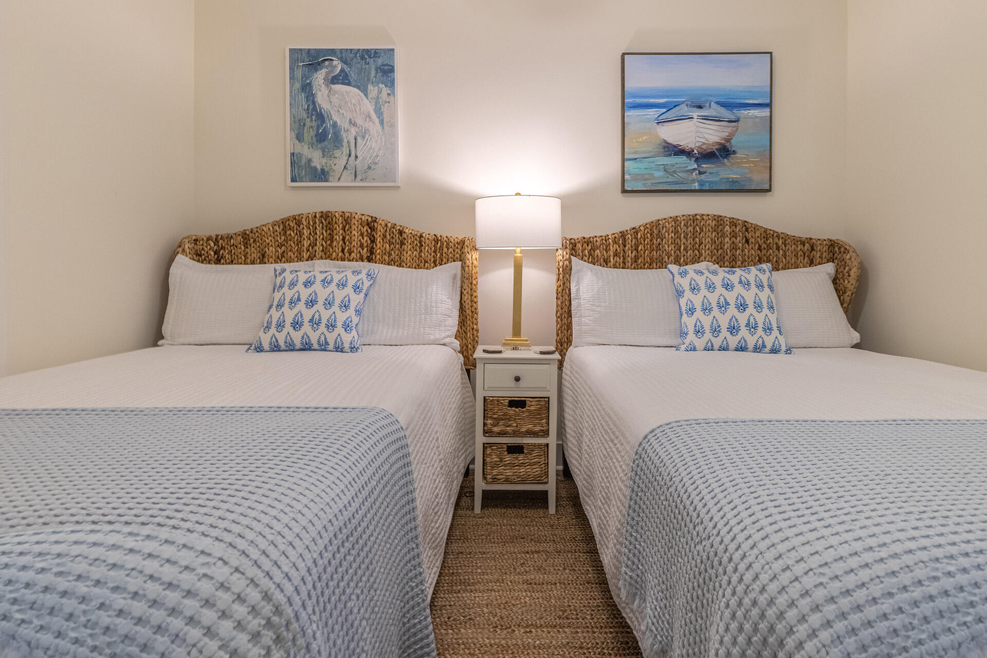 HIDDEN LAKES - Residential