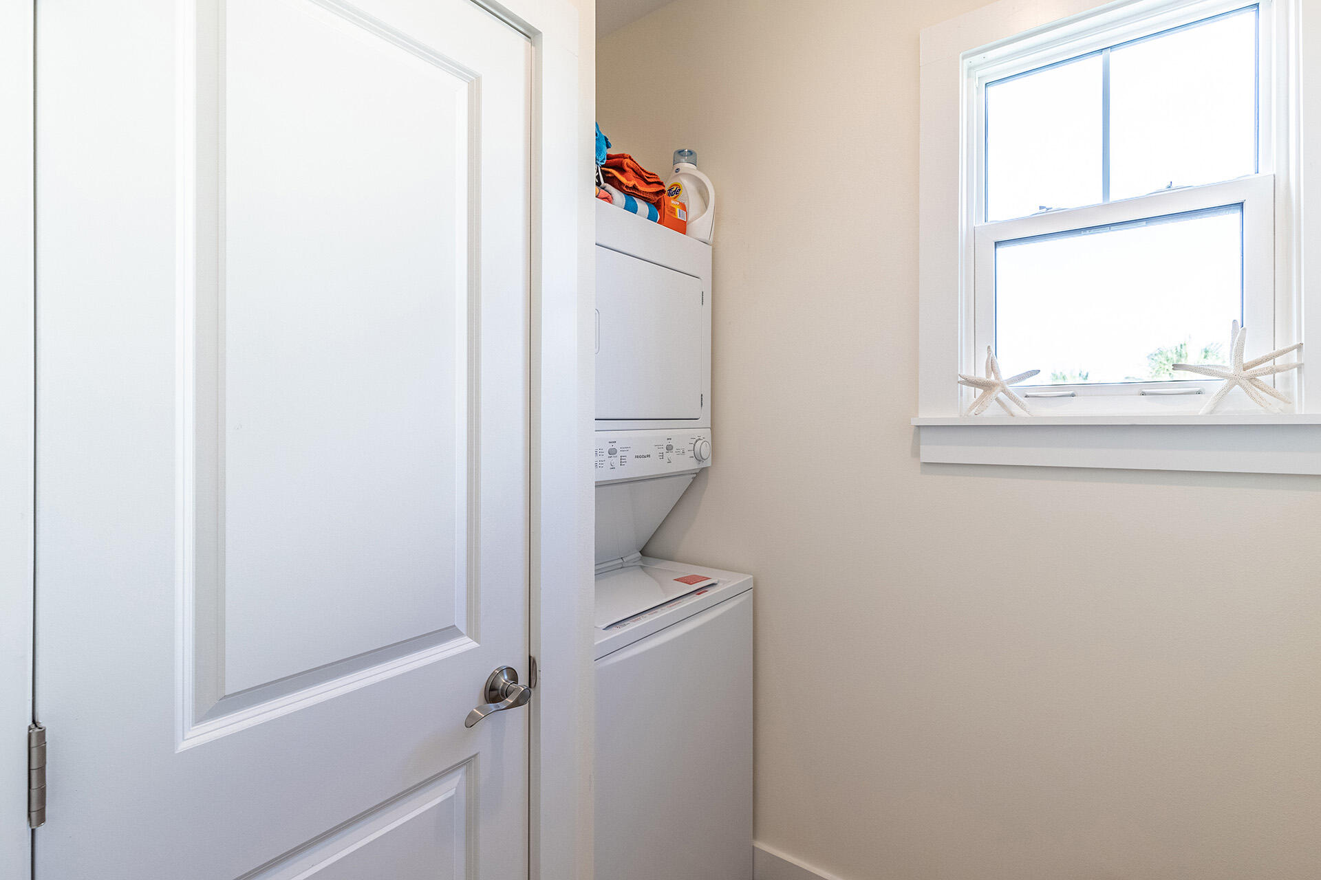 HIDDEN LAKES - Residential