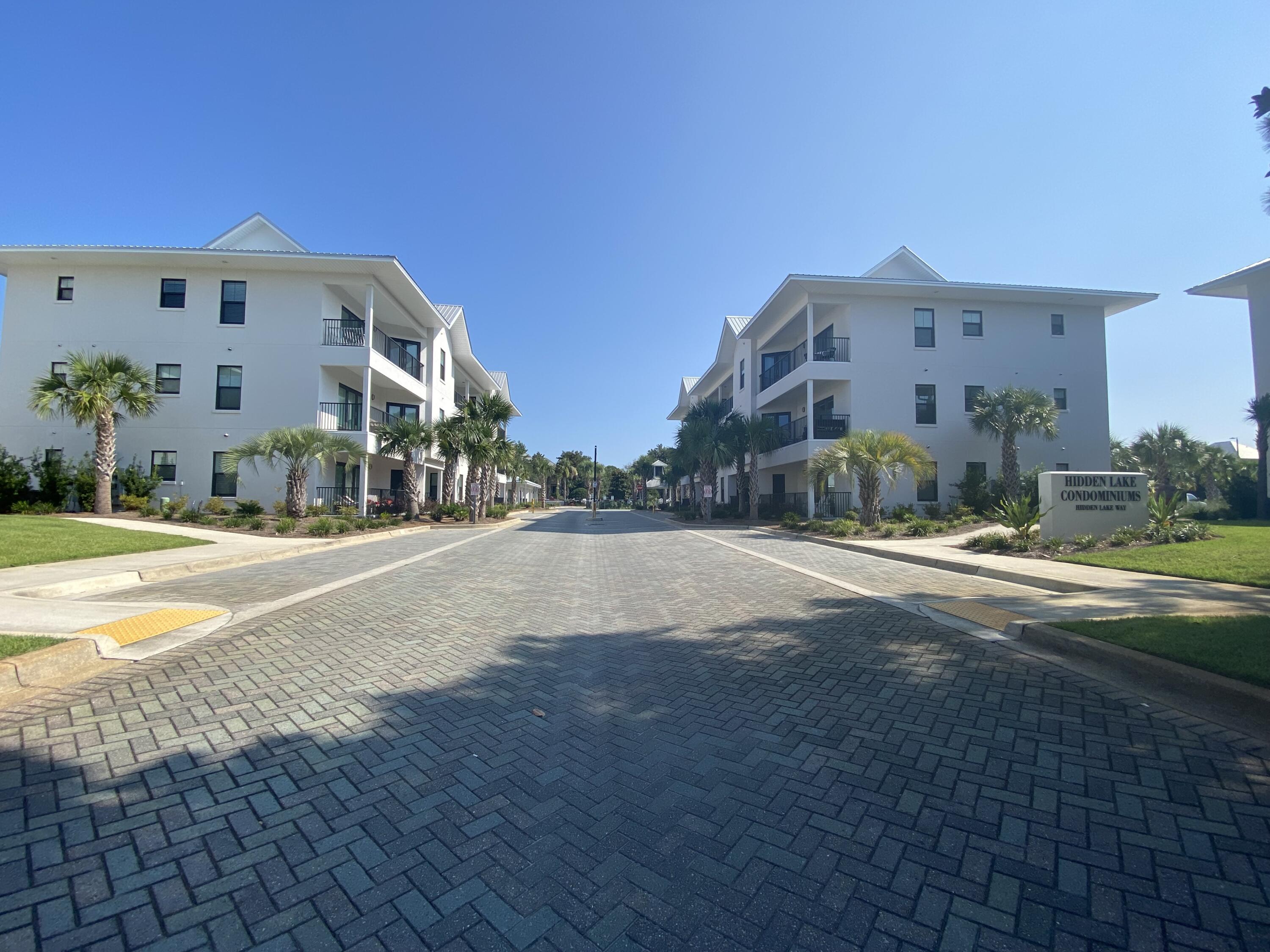 HIDDEN LAKES - Residential