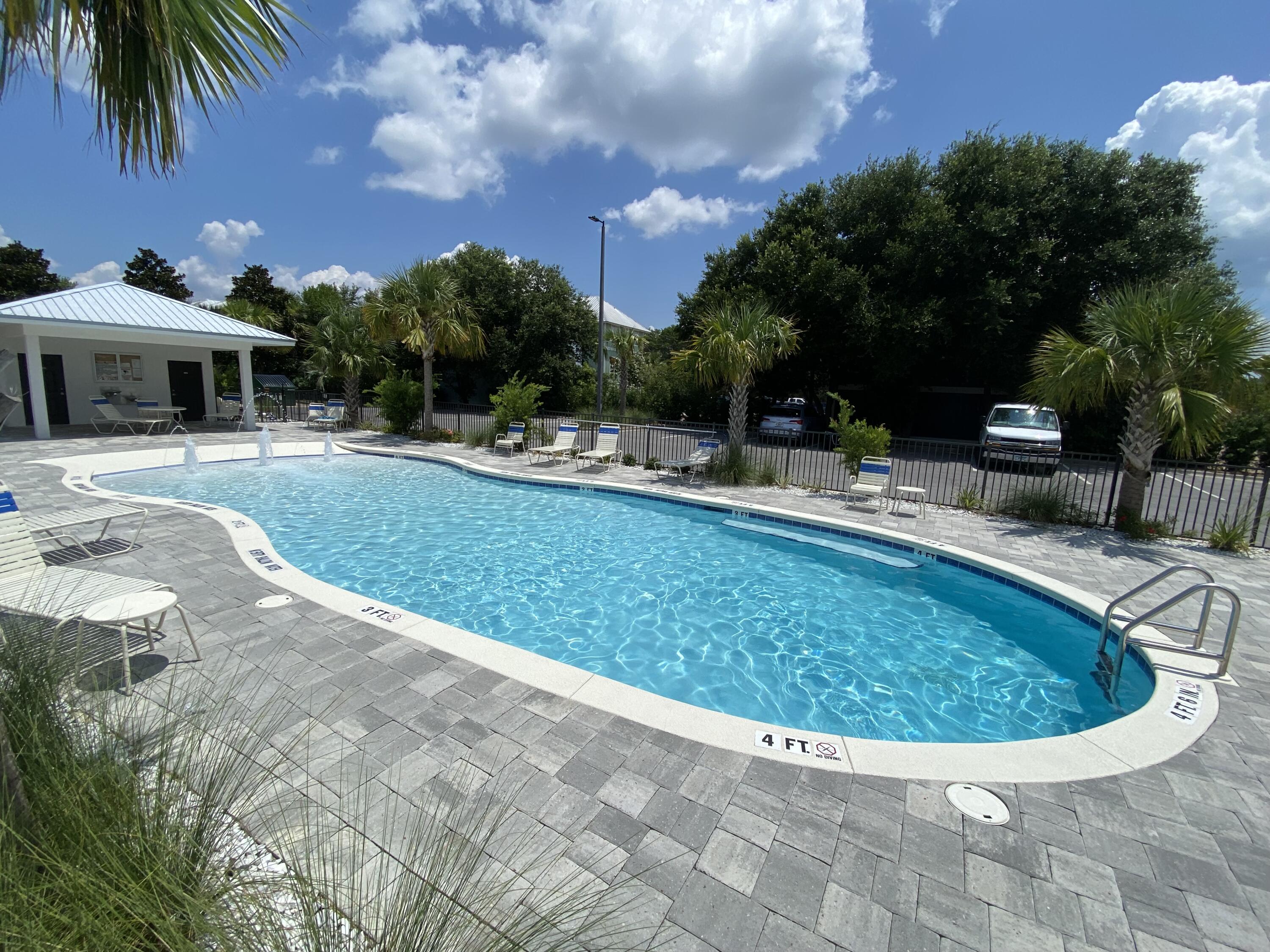 HIDDEN LAKES - Residential