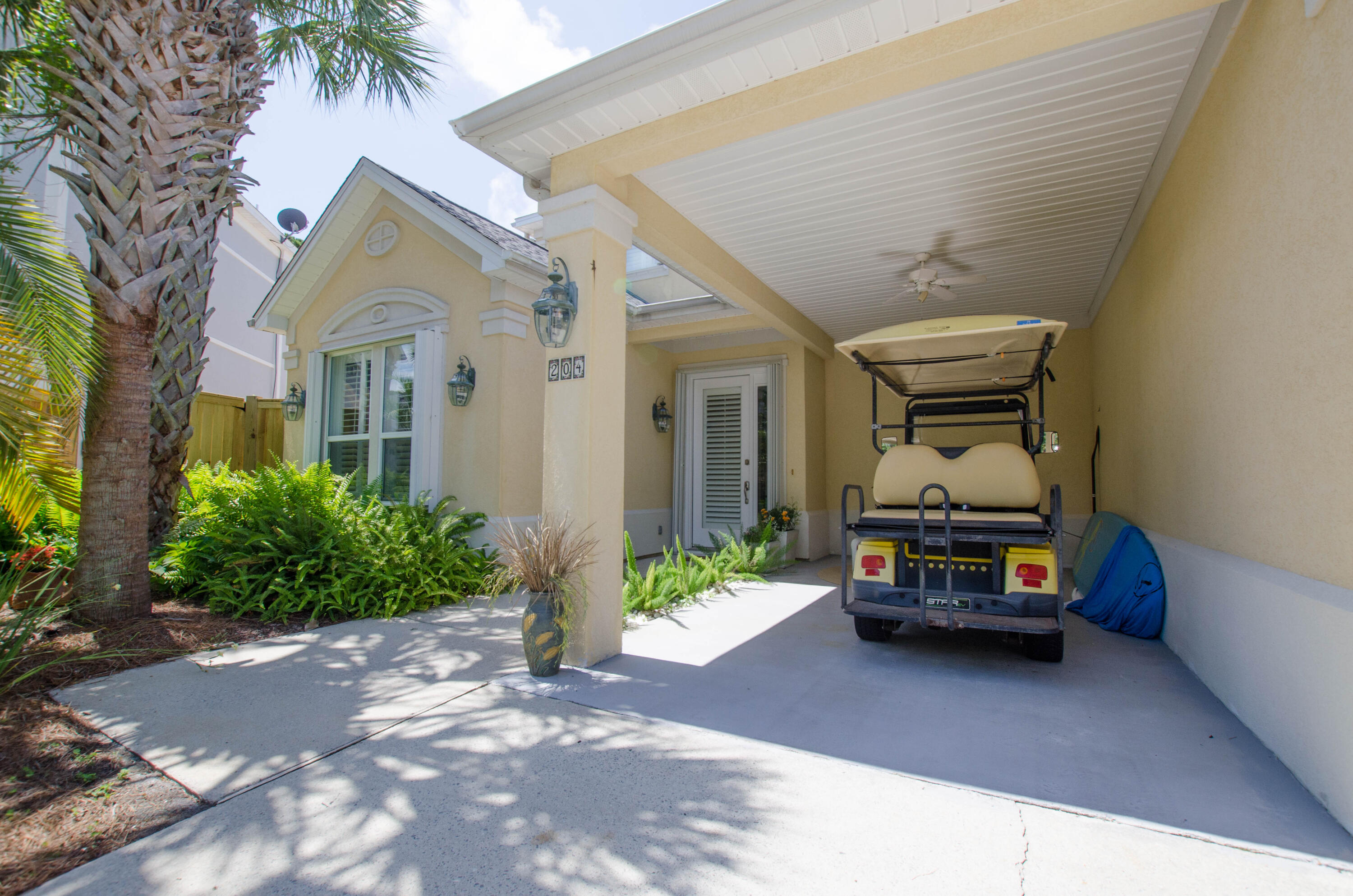 FAIRWAY VILLAS - Residential