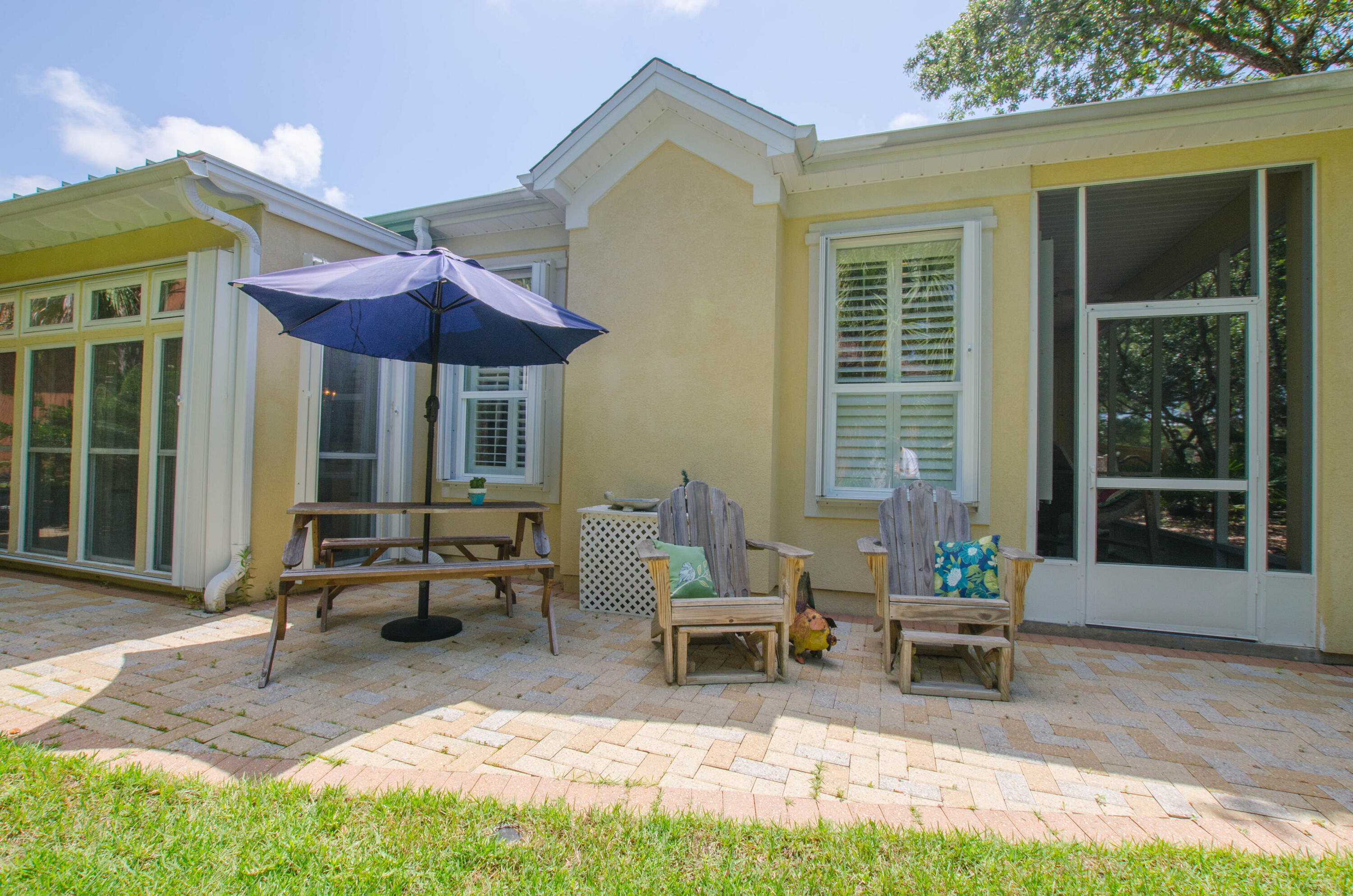 FAIRWAY VILLAS - Residential