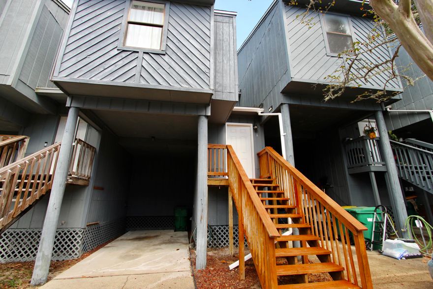 Welcome to this stunning 2-bedroom, 2-bathroom townhome, recently updated in 2025 and ready for you to move right in! Featuring a fresh, modern look with all-new luxury vinyl plank (LVP) flooring throughout, updated lighting fixtures, and a freshly painted interior--including baseboards--this home combines comfort, style, and functionality.Enjoy cooking in the updated kitchen with a brand-new stove (being installed June 18th), complemented by new curtains and rods throughout the home for a stylish finish. Both the upper and lower decks have been beautifully redone, offering great outdoor space for relaxing or entertaining.Additional perks include covered parking with a carport and allowance for small pets, making it both convenient and pet-friendly. (small pets allowed), and offers access to a boat dock for just $1,200 annually giving you the perfect opportunity to enjoy lakeside living at your convenience.
Don't miss this move-in-ready gem modern updates, outdoor space, and exclusive dock access