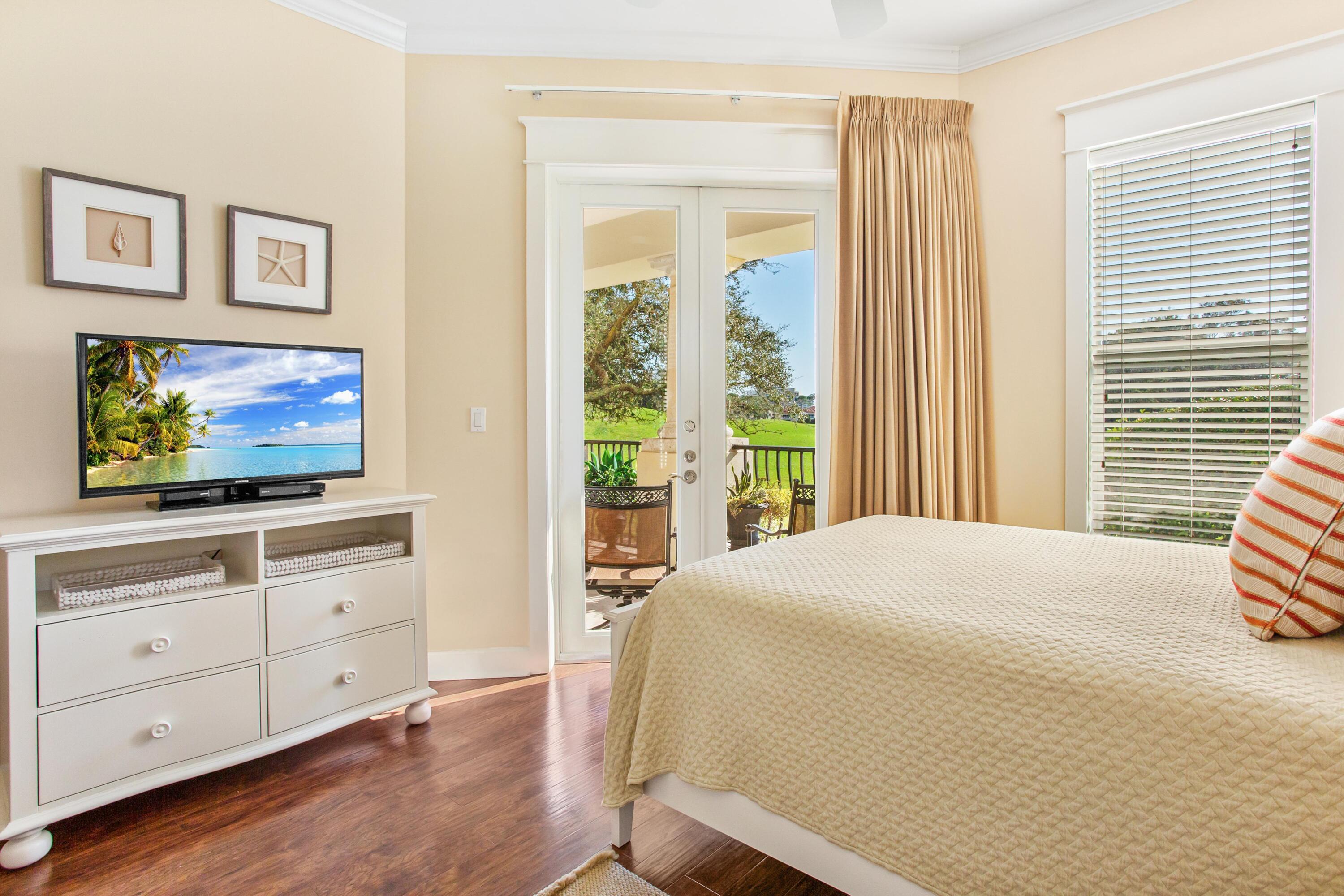 PINE RIDGE VILLAS - Residential