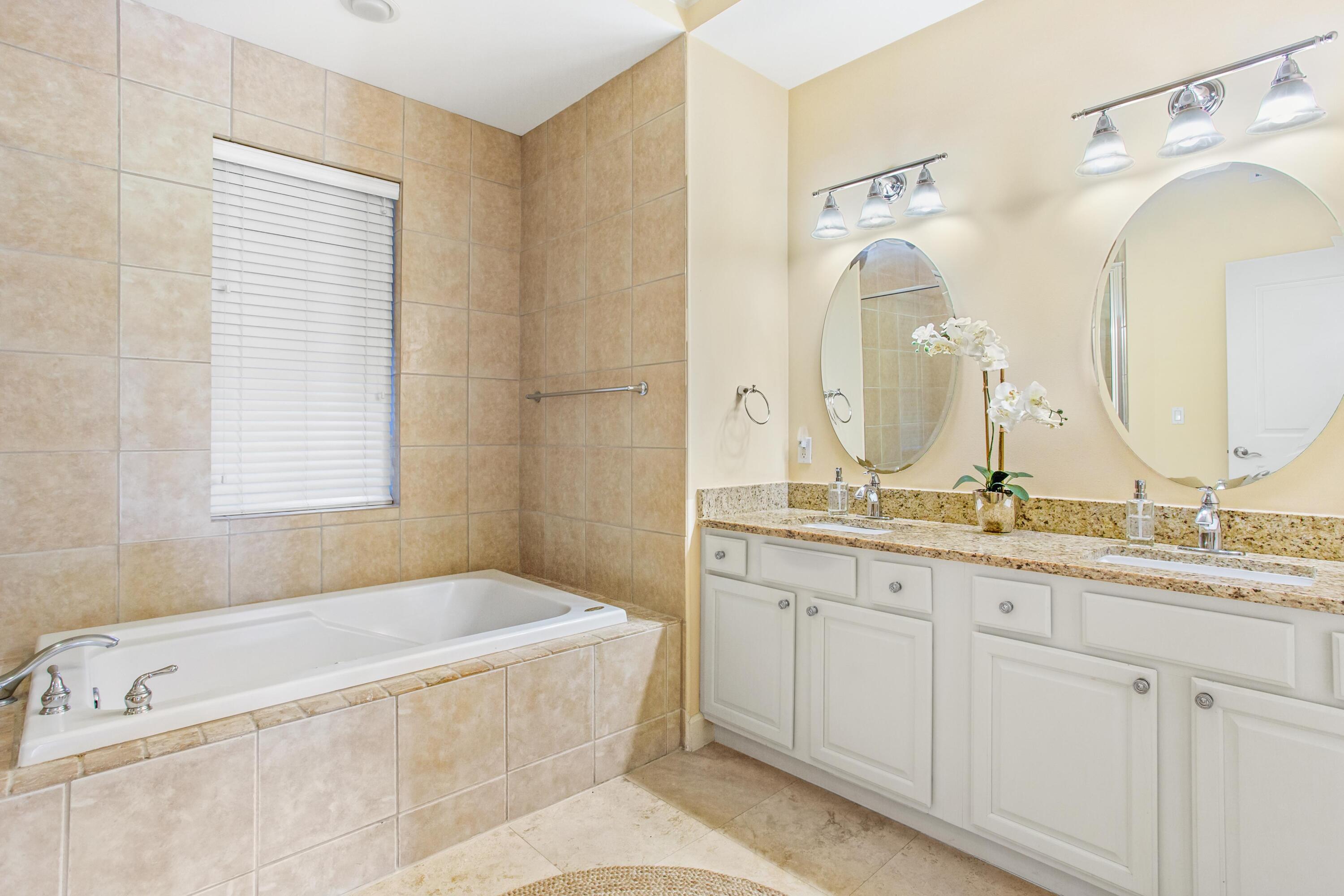 PINE RIDGE VILLAS - Residential