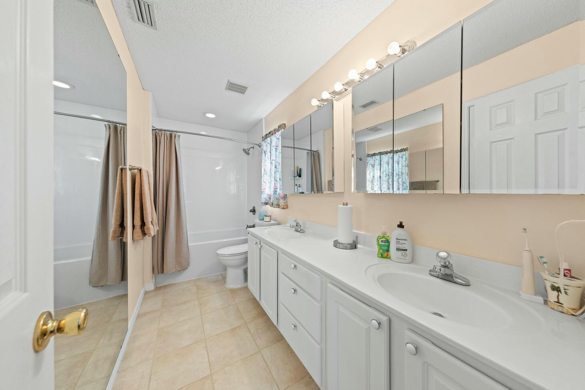 OAK PARK ESTATES - Residential