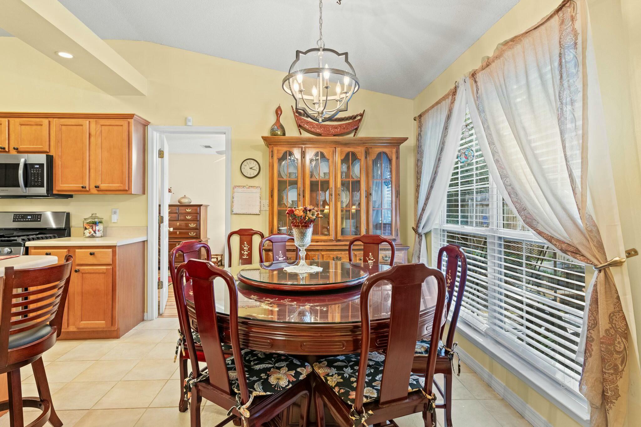 OAK PARK ESTATES - Residential