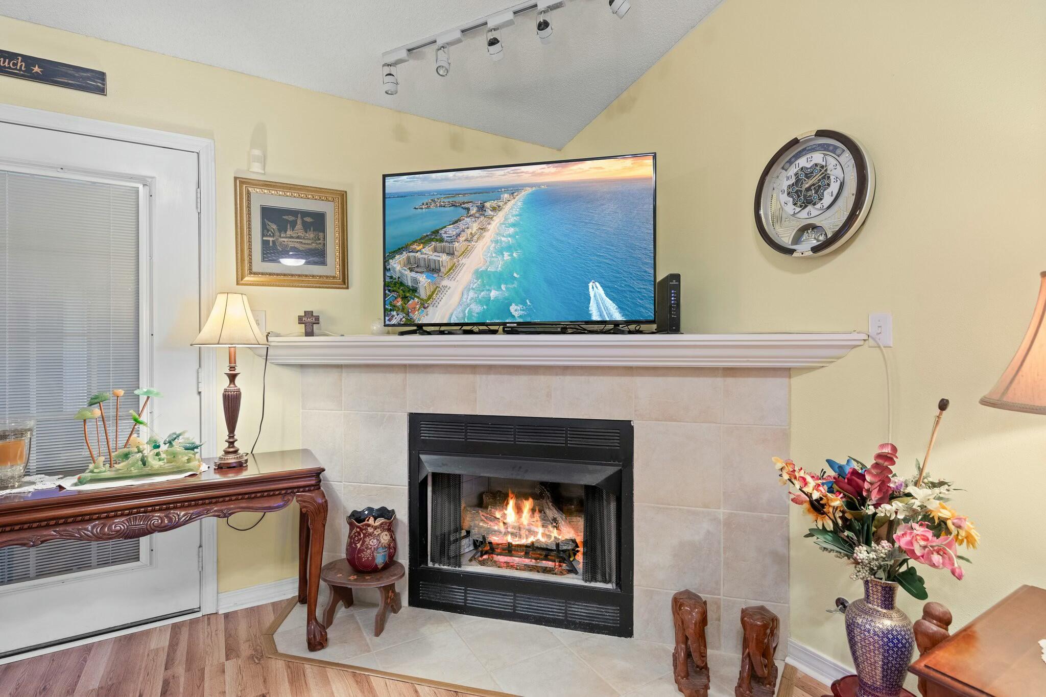 OAK PARK ESTATES - Residential