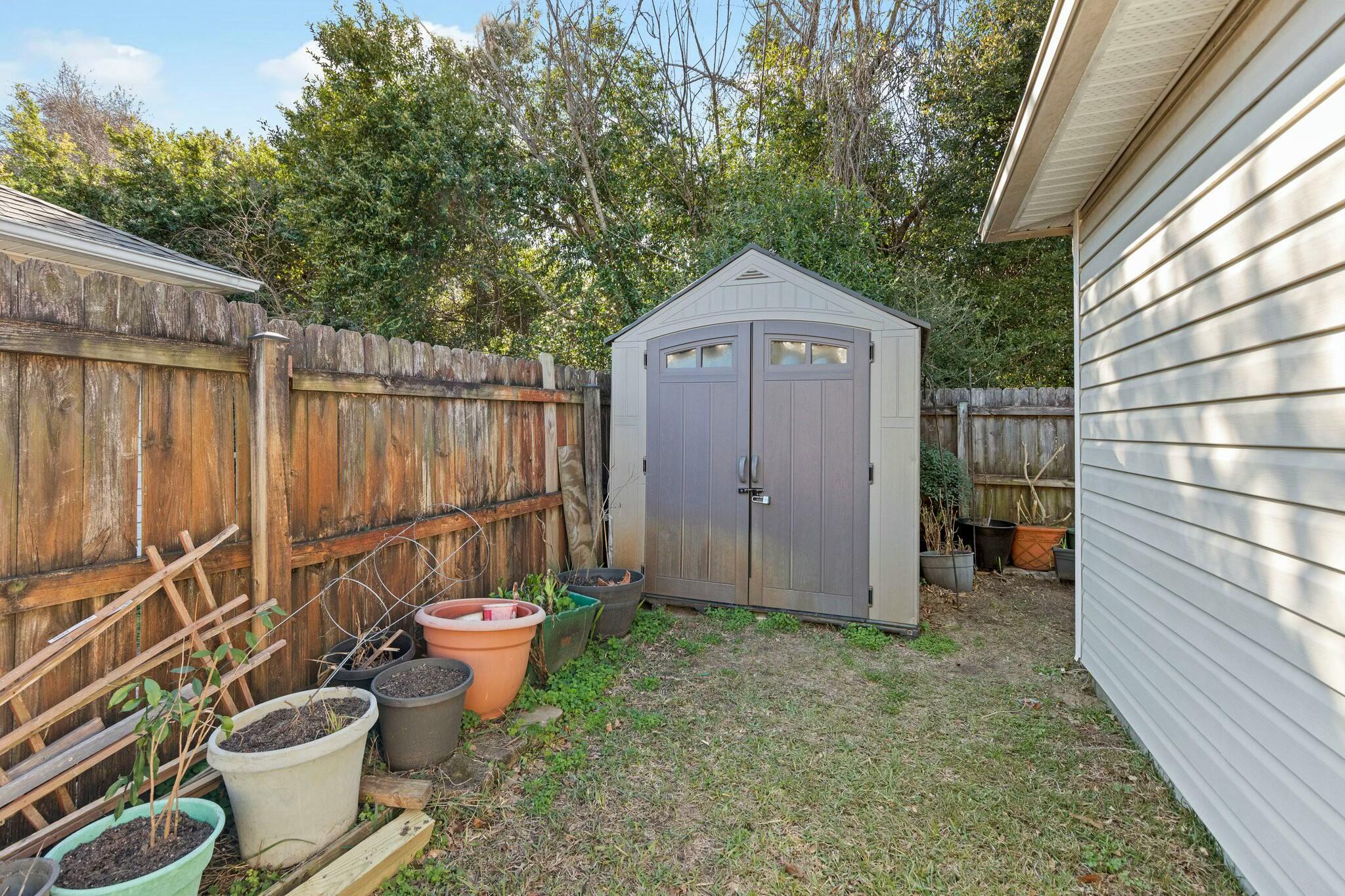 OAK PARK ESTATES - Residential