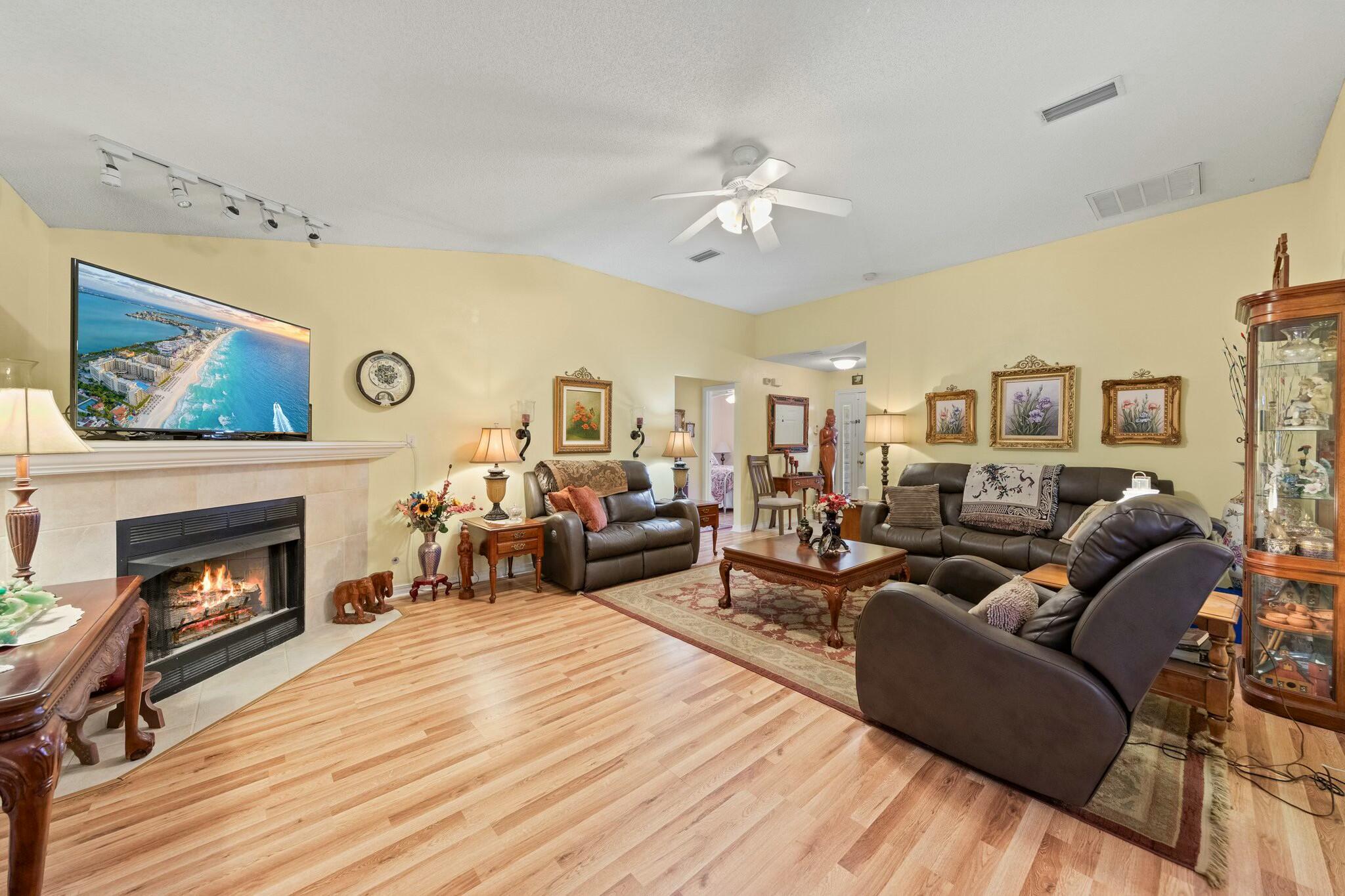 OAK PARK ESTATES - Residential