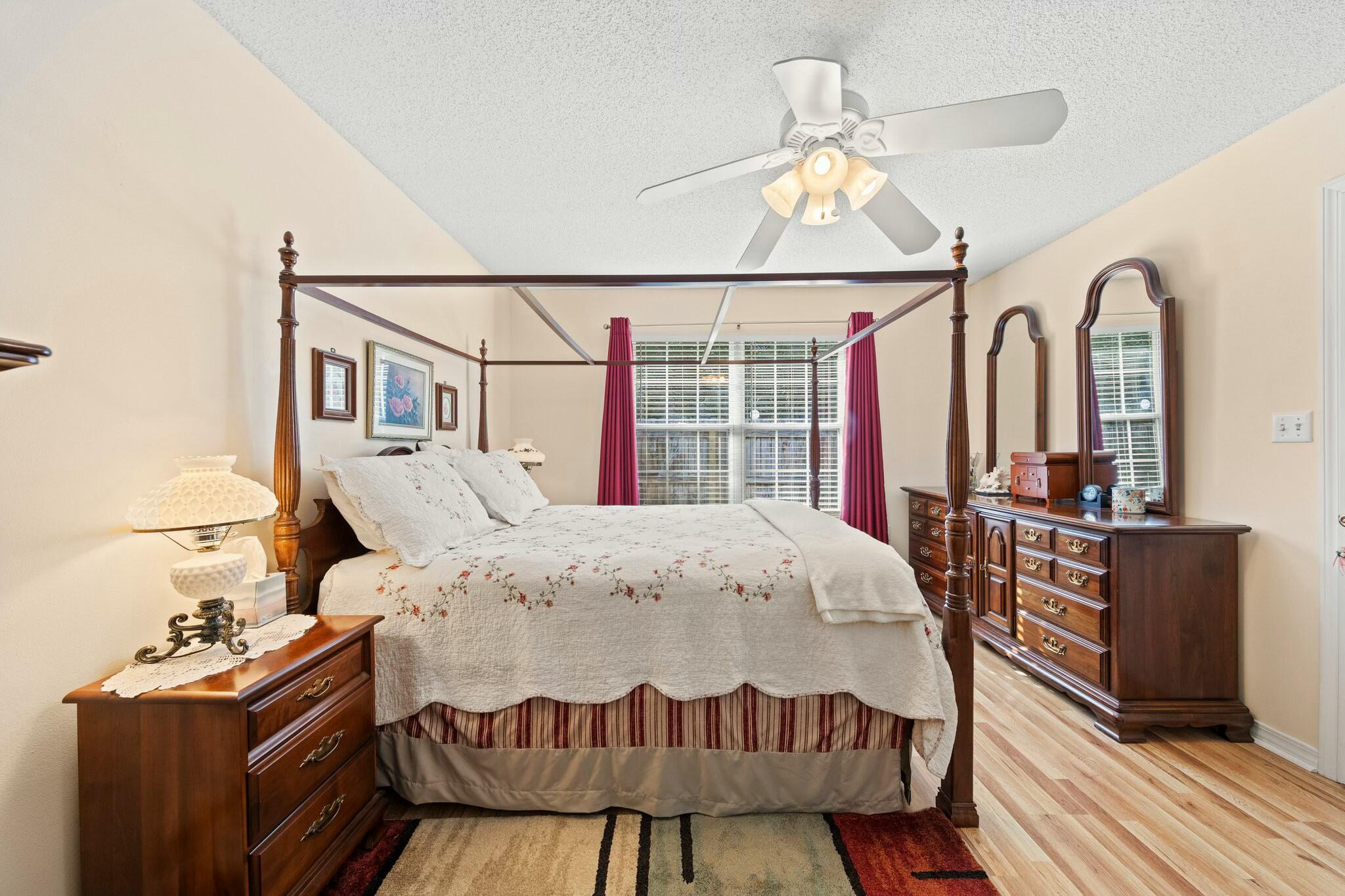 OAK PARK ESTATES - Residential