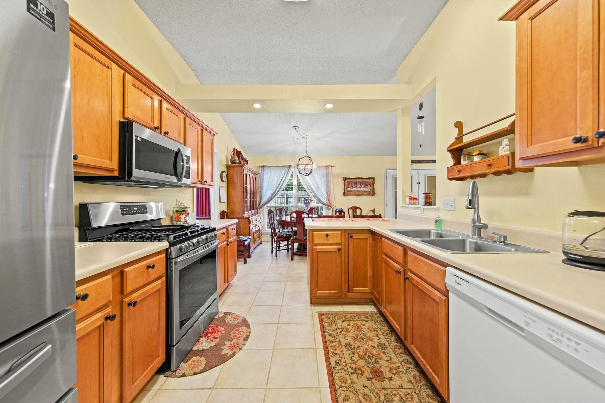 OAK PARK ESTATES - Residential