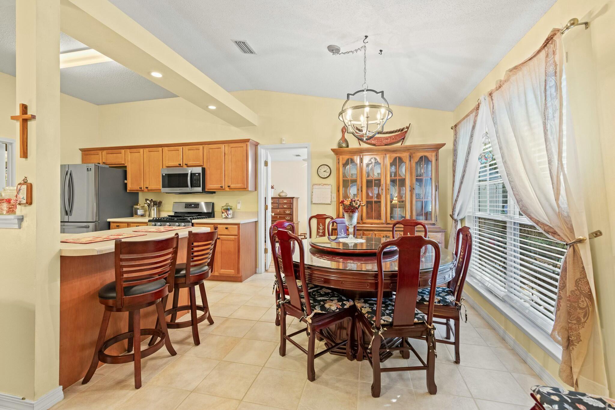 OAK PARK ESTATES - Residential