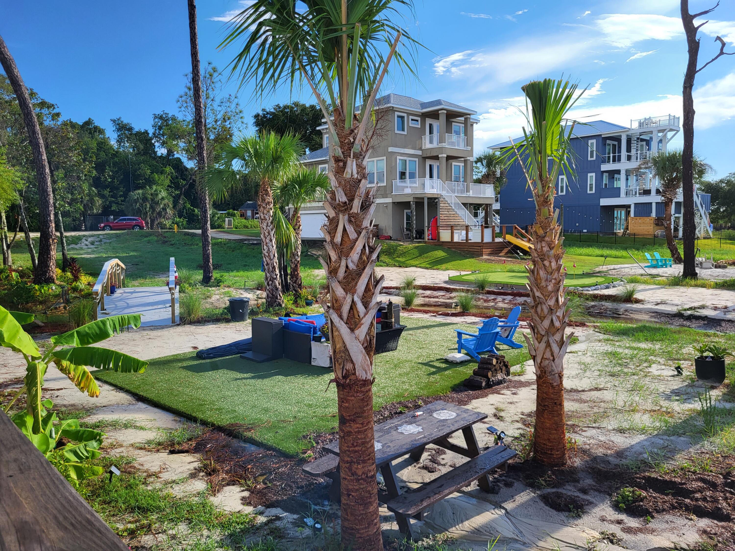 MAGNOLIA HARBOR - Land