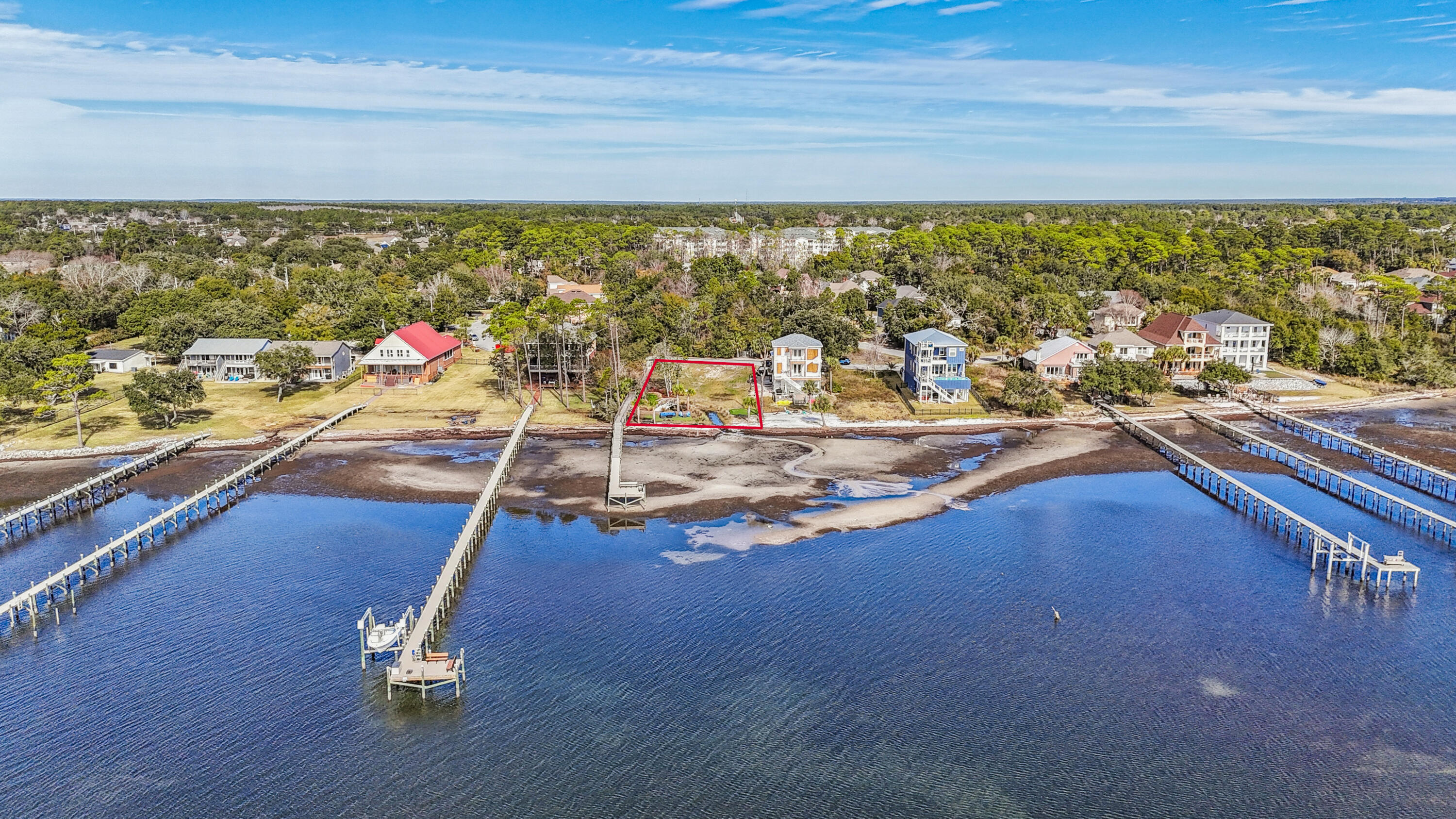 MAGNOLIA HARBOR - Land