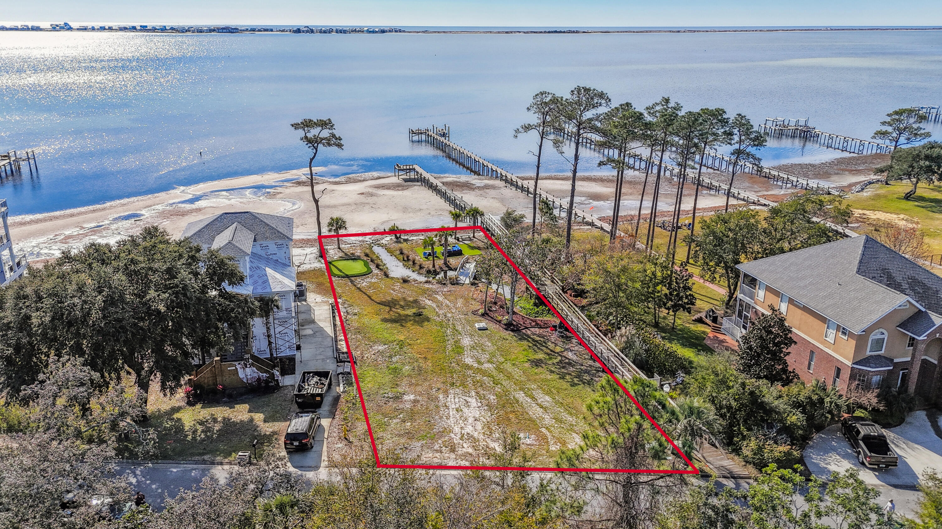 MAGNOLIA HARBOR - Land