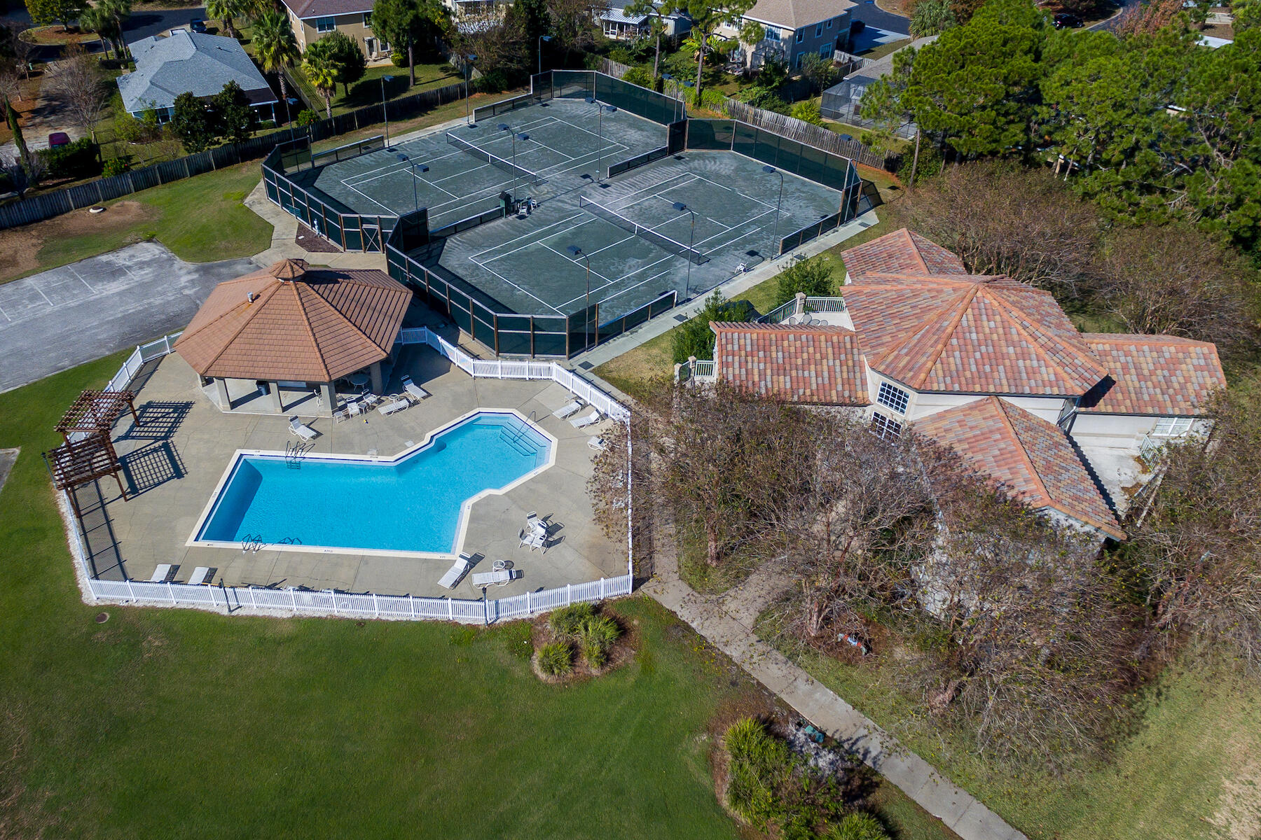 EMERALD BAY PH 1-B - Residential