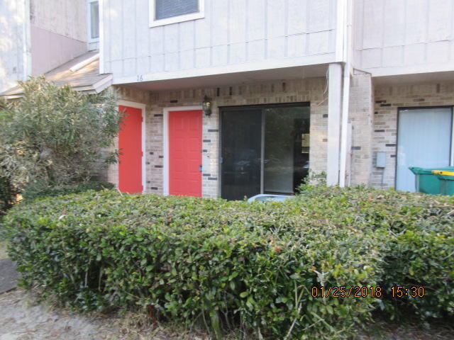 Private setting townhome in the heart of Fort Walton Beach. Move in condition on this 2/2.5 bath townhome has 2 master suites. There is a wooden privacy area between the spacious patio and the pool. Washing machine is not warranted for repairs or replacement. No smoking. No pets.