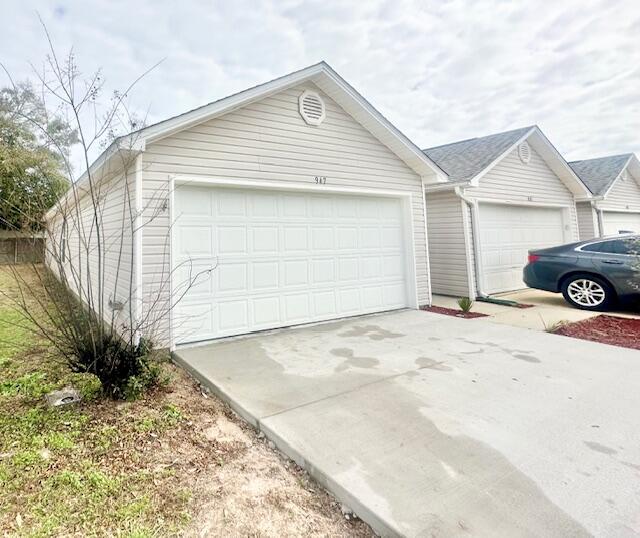 ROSEBUD PLANTATION T/H - Residential Lease
