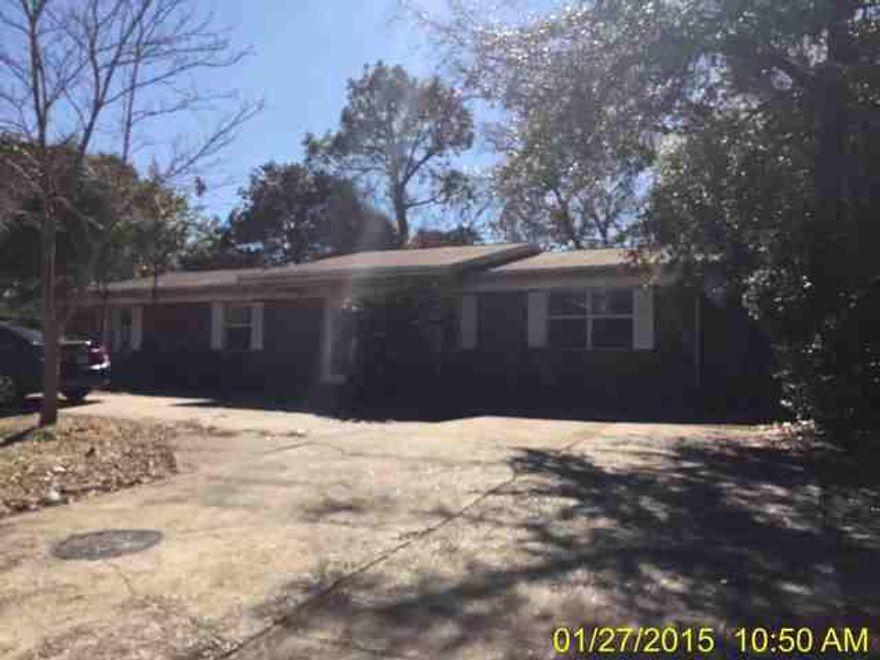 Spacious 4 Bd Ranch w/ Lots of Potential. Large kitchen with tile floors & breakfast bar. Prior to seller receipt & approval of the full title package from foreclosure, title to the Property will be conveyed by a quit claim deed. Property was built prior to 1978 and lead based paint potentially exists.