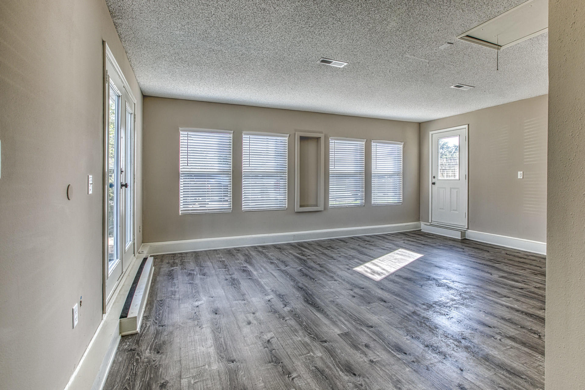 WYNNEHAVEN BEACH ESTATES - Residential