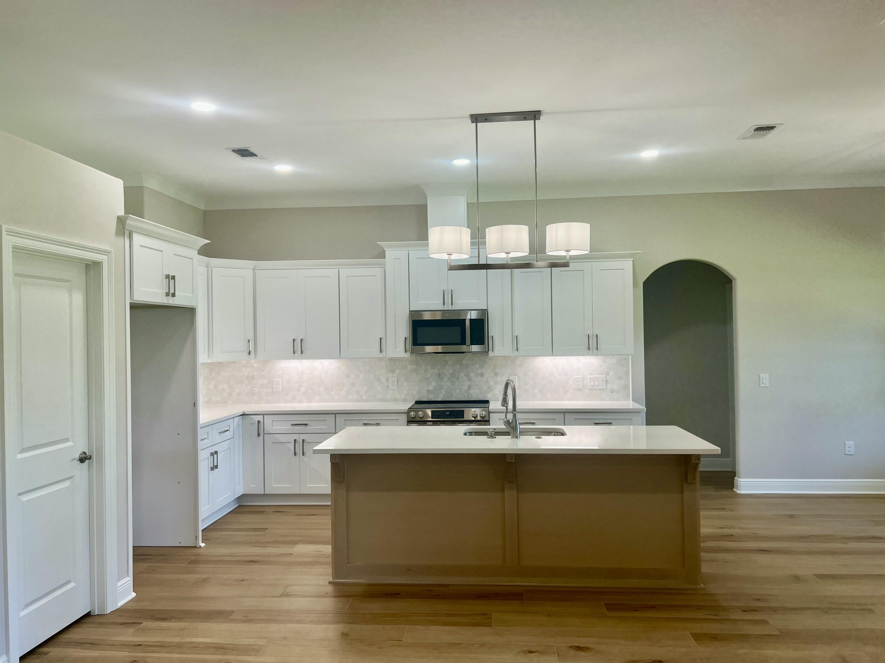 HOLLEY BY THE SEA - Residential