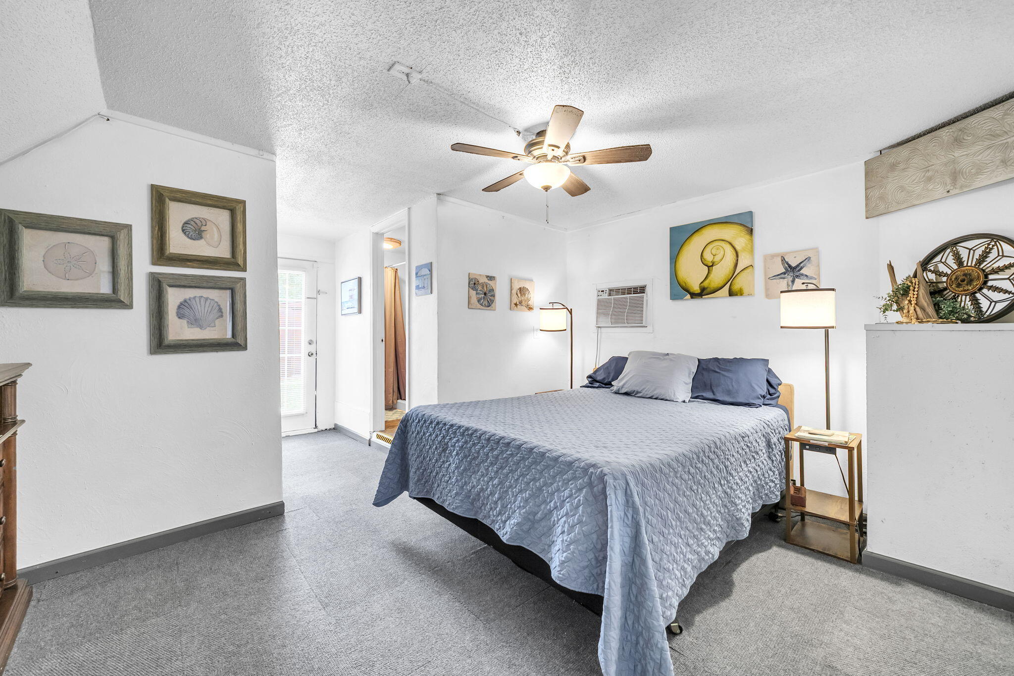 SEABREEZE 6TH ADD LOT 1 BLK G - Residential