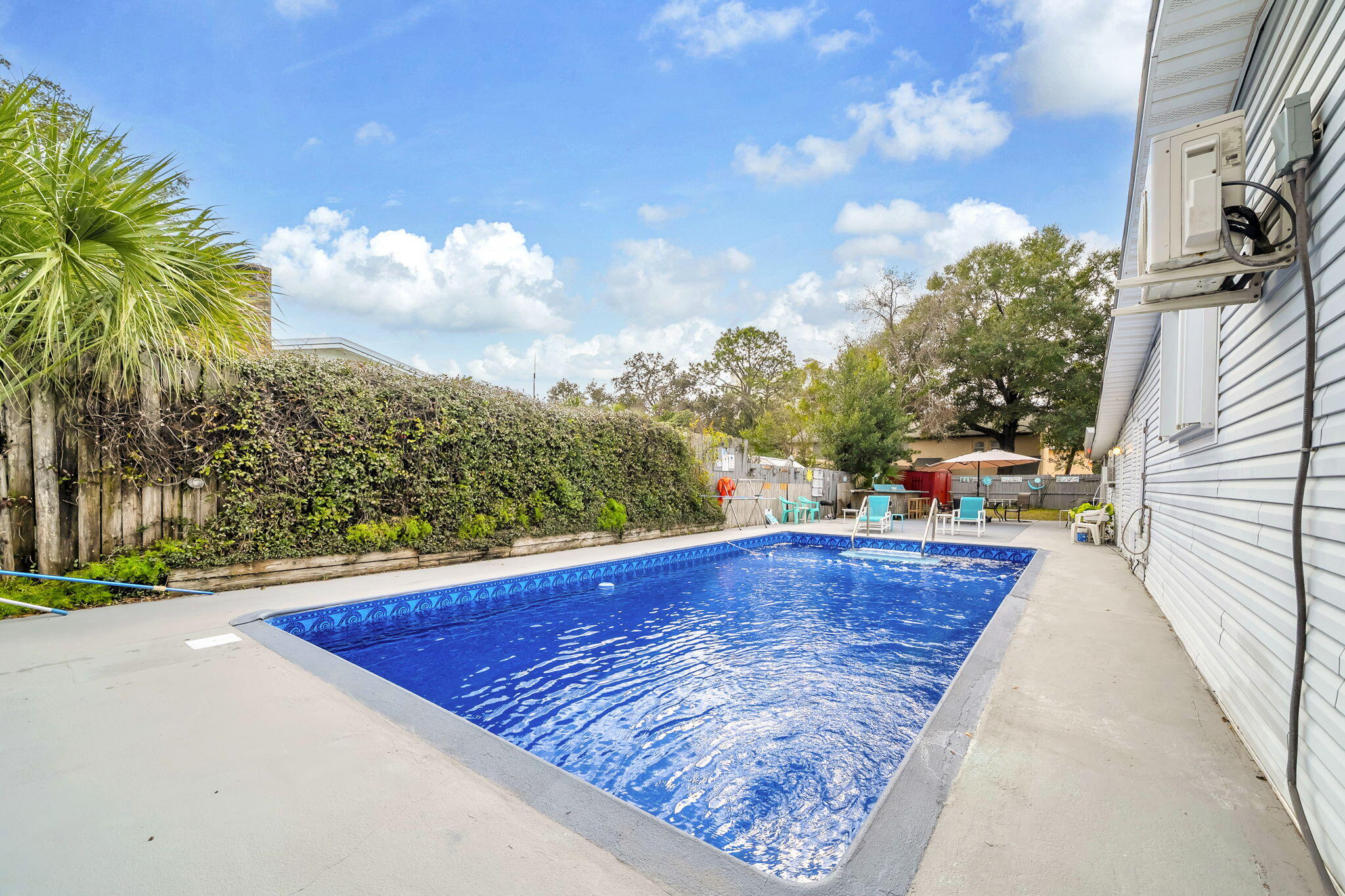 SEABREEZE 6TH ADD LOT 1 BLK G - Residential