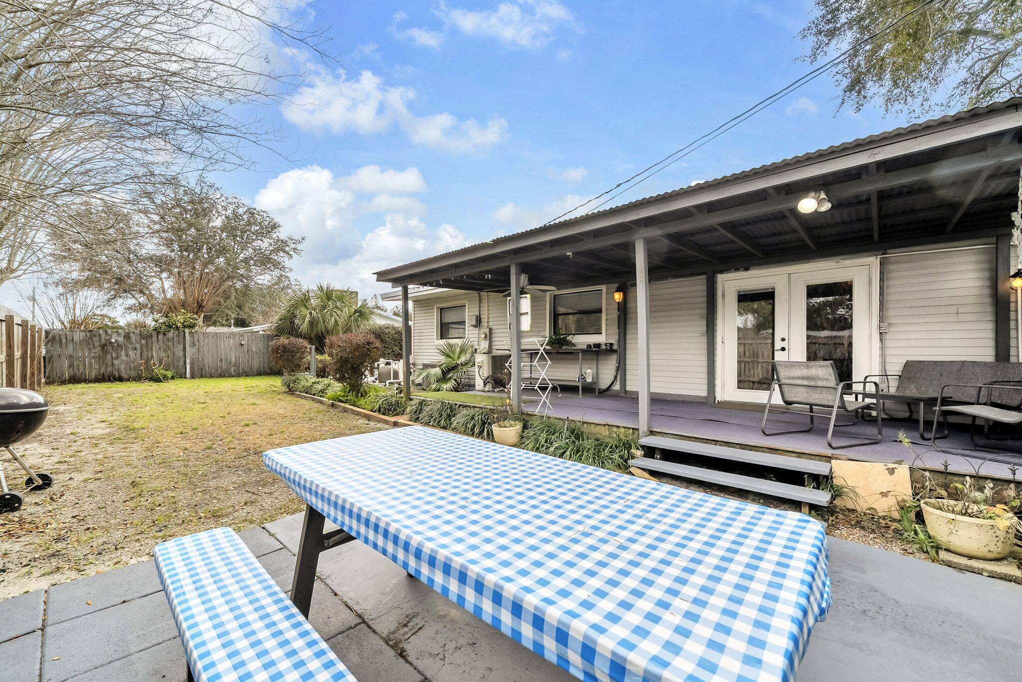 SEABREEZE 6TH ADD LOT 1 BLK G - Residential