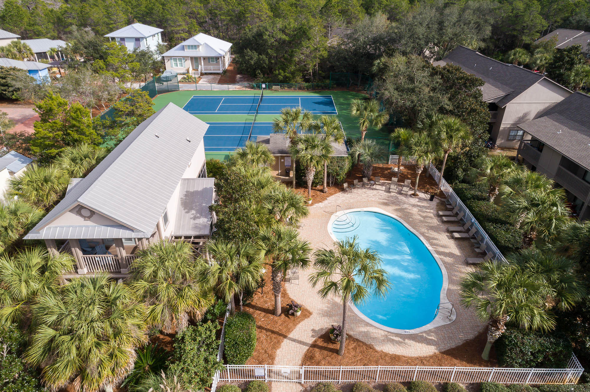 CASSINE VILLAGE - Residential