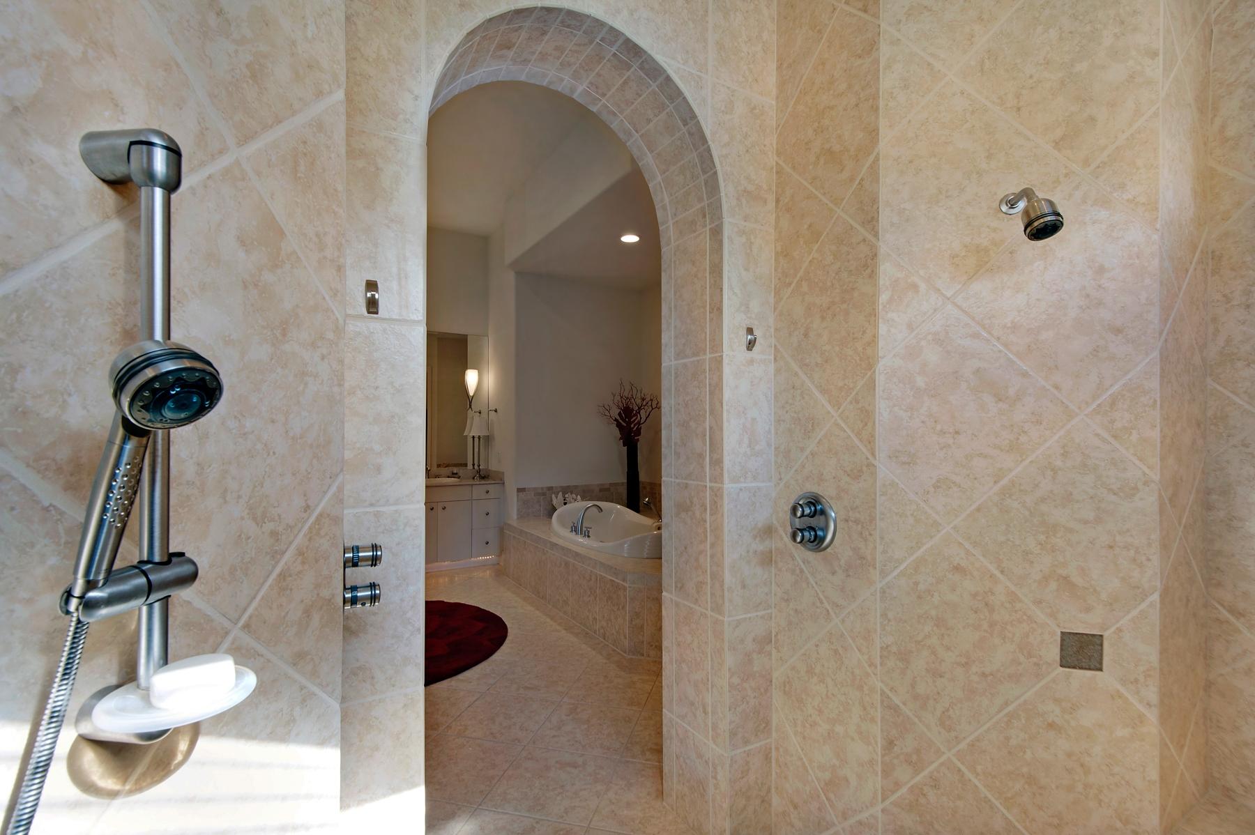 BURNT PINE - Residential