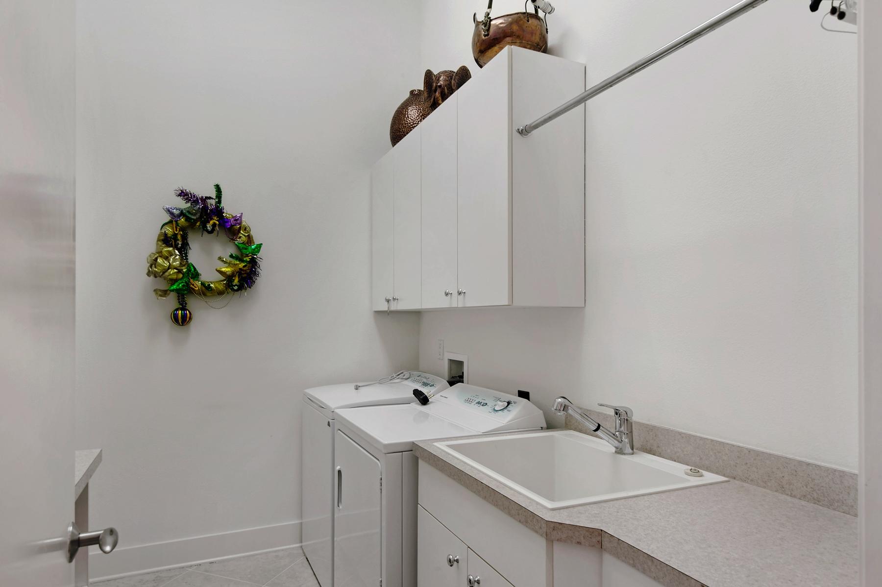 BURNT PINE - Residential