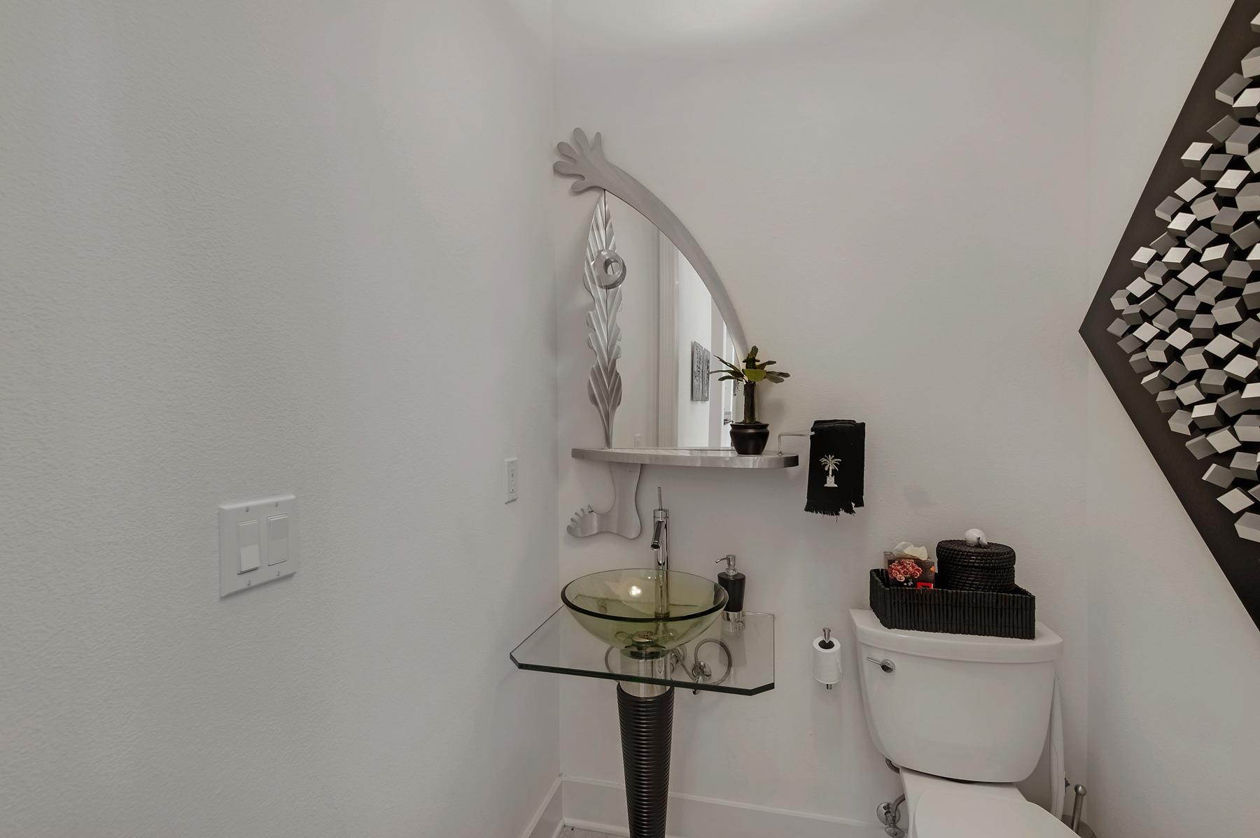 BURNT PINE - Residential