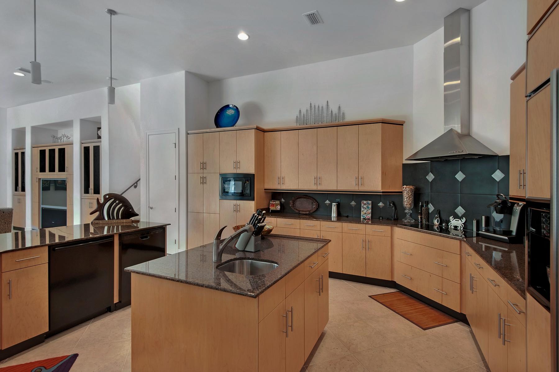 BURNT PINE - Residential