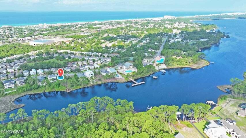 Turtle cove at Lake Powell - Land