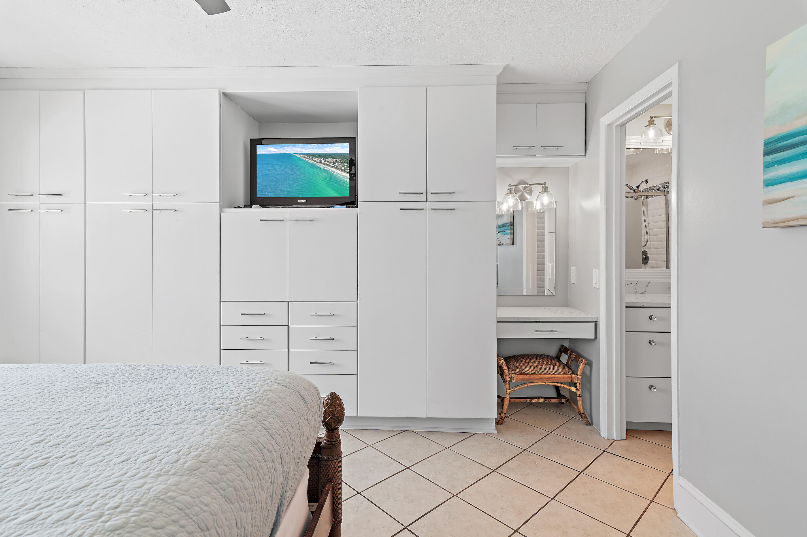 PINNACLE PORT - Residential