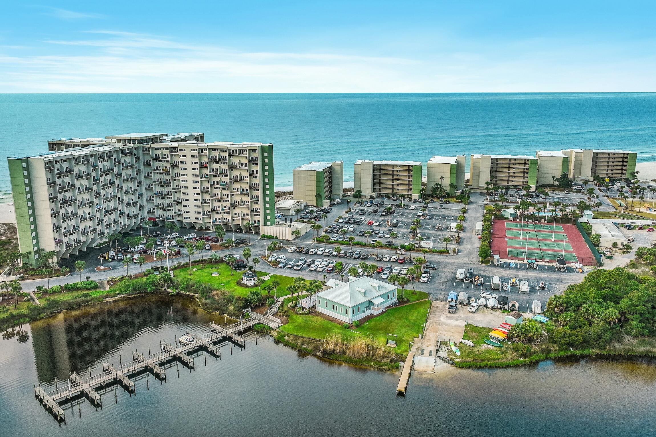 PINNACLE PORT - Residential