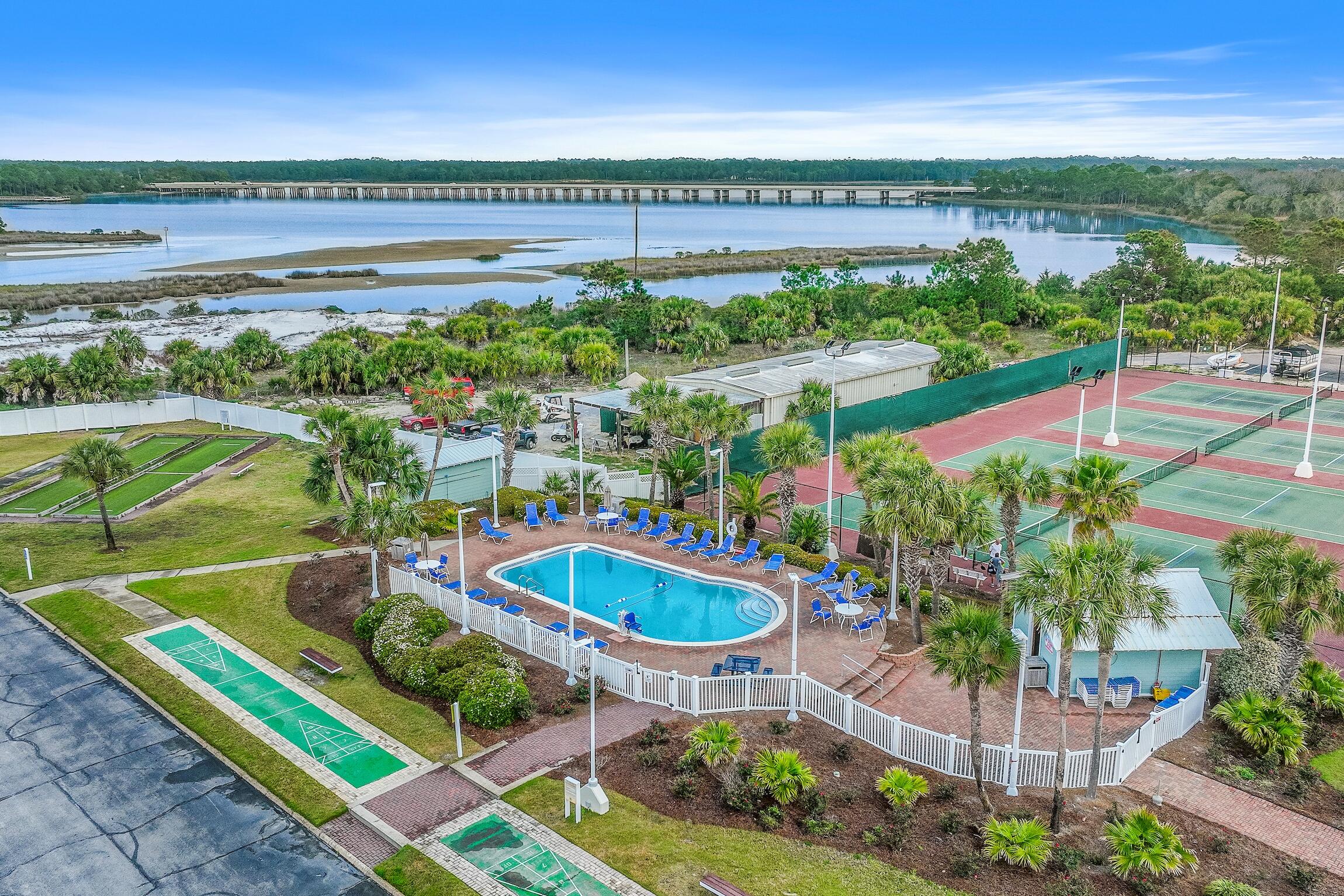 PINNACLE PORT - Residential