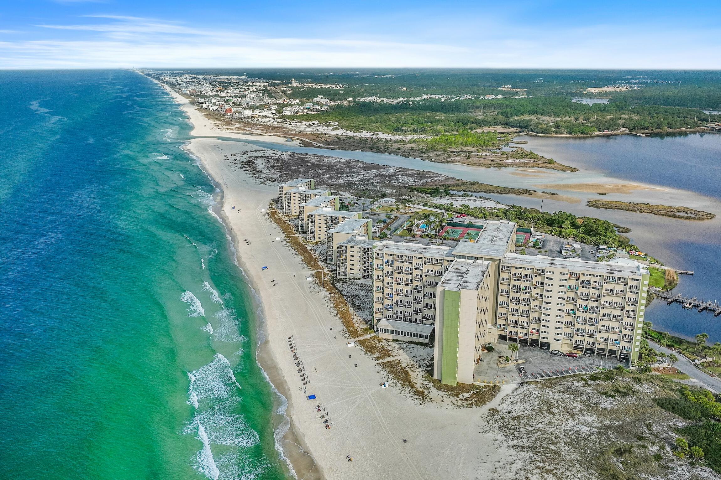 PINNACLE PORT - Residential