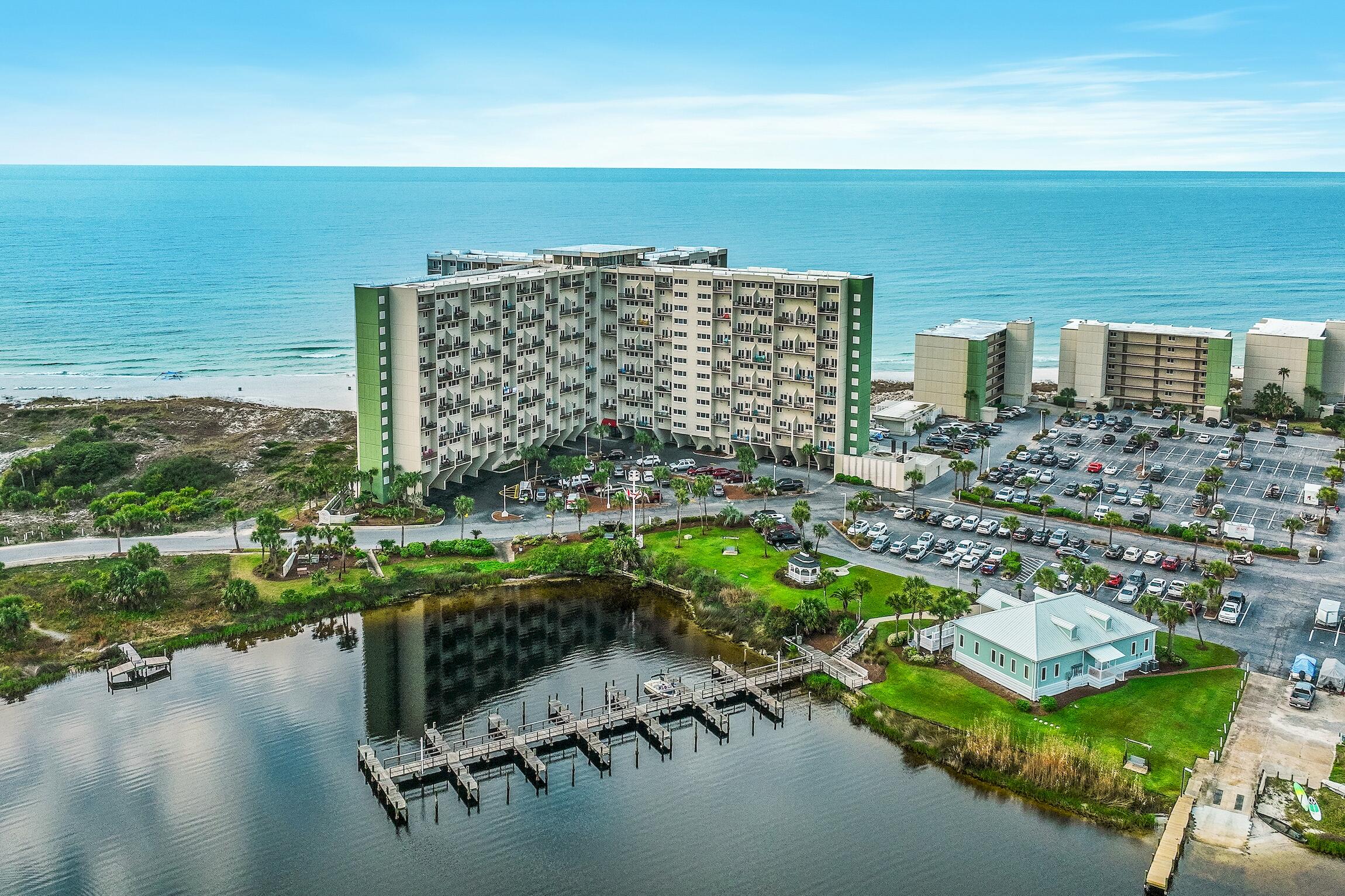 PINNACLE PORT - Residential
