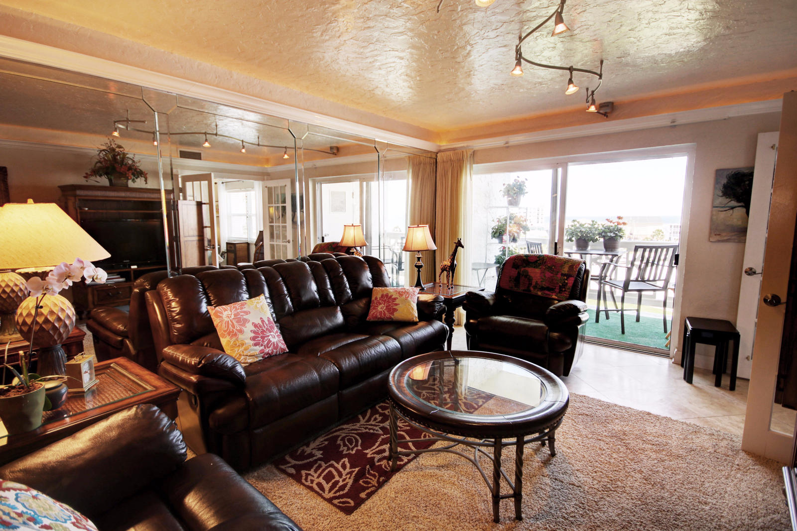 EL MATADOR CONDO - Residential