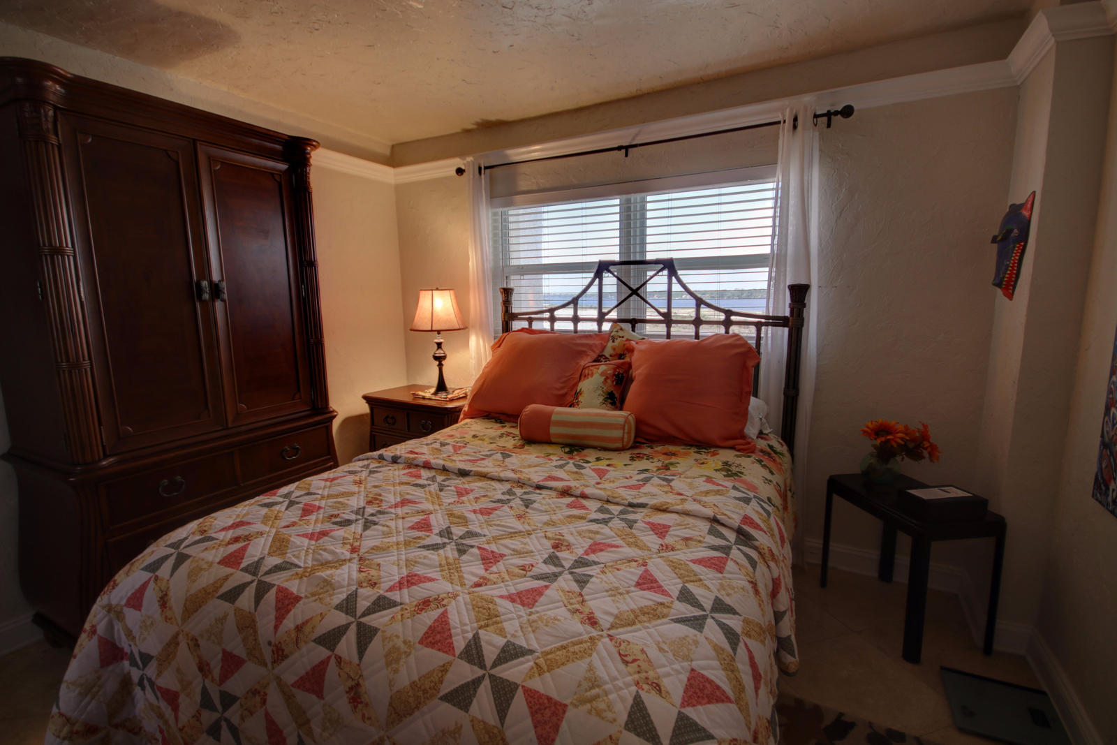 EL MATADOR CONDO - Residential