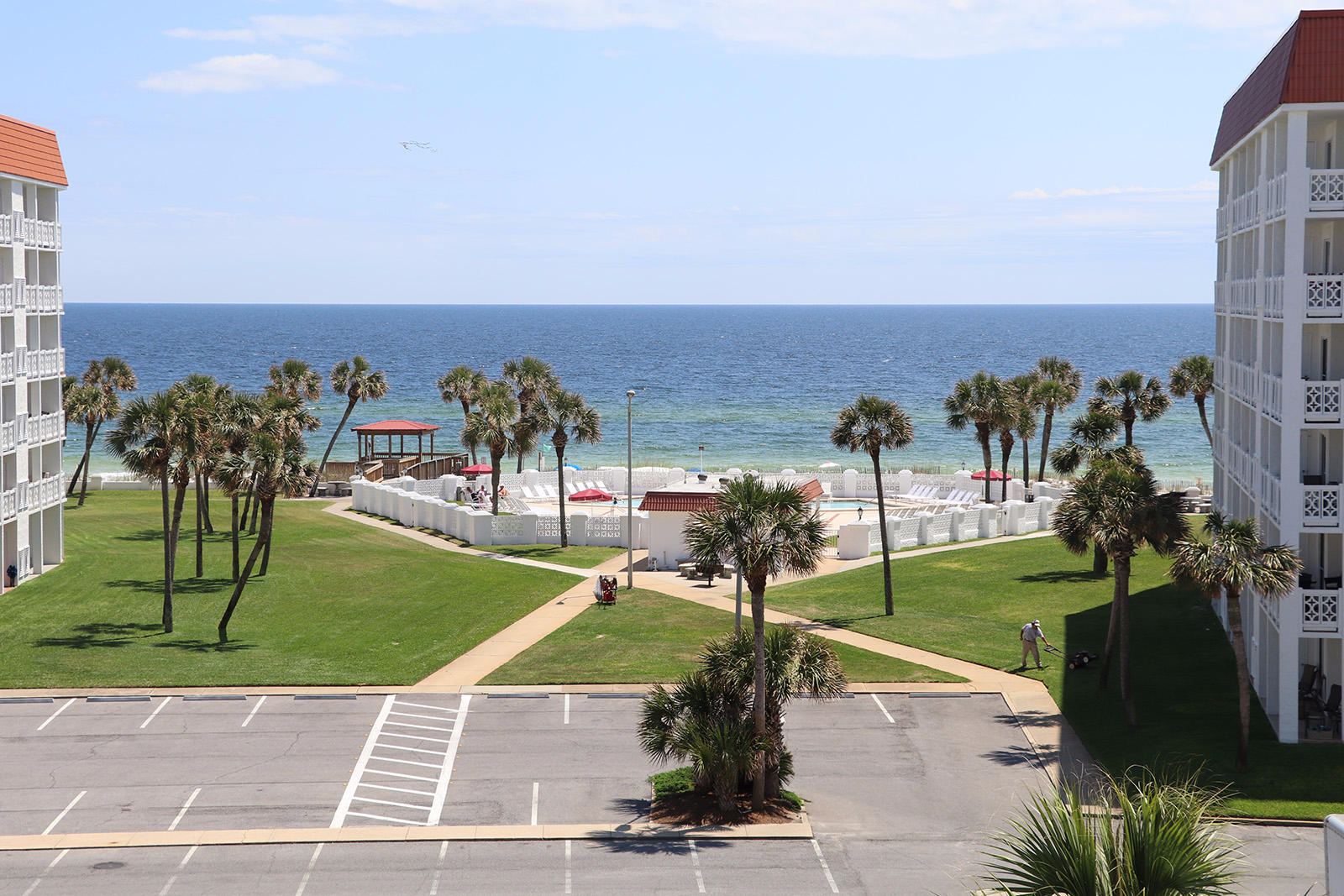 EL MATADOR CONDO - Residential