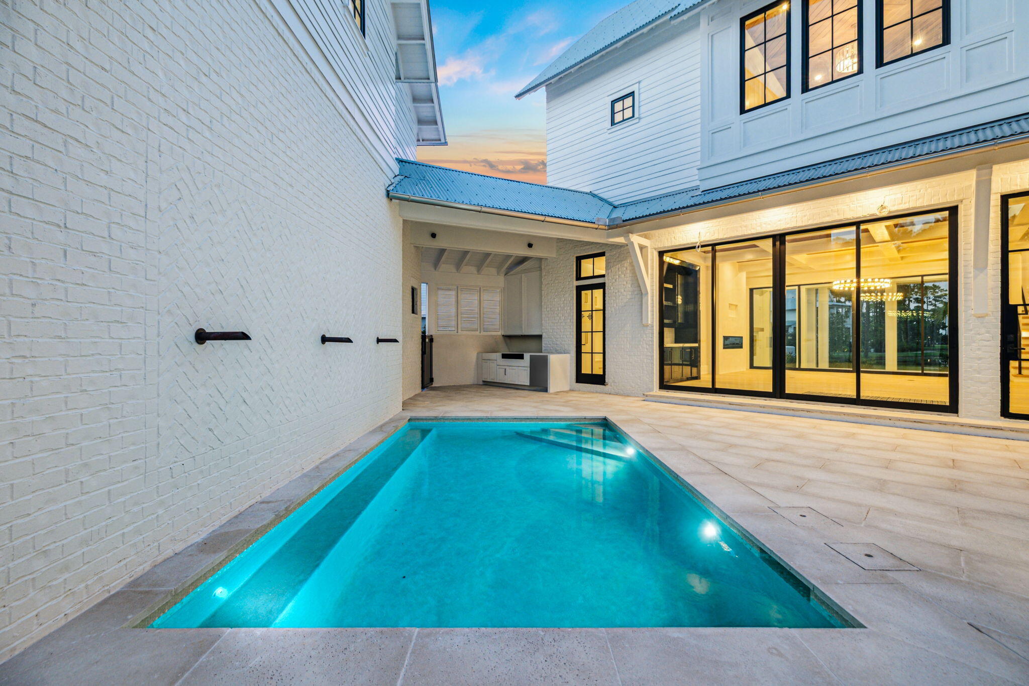 CHURCHILL OAKS - Residential