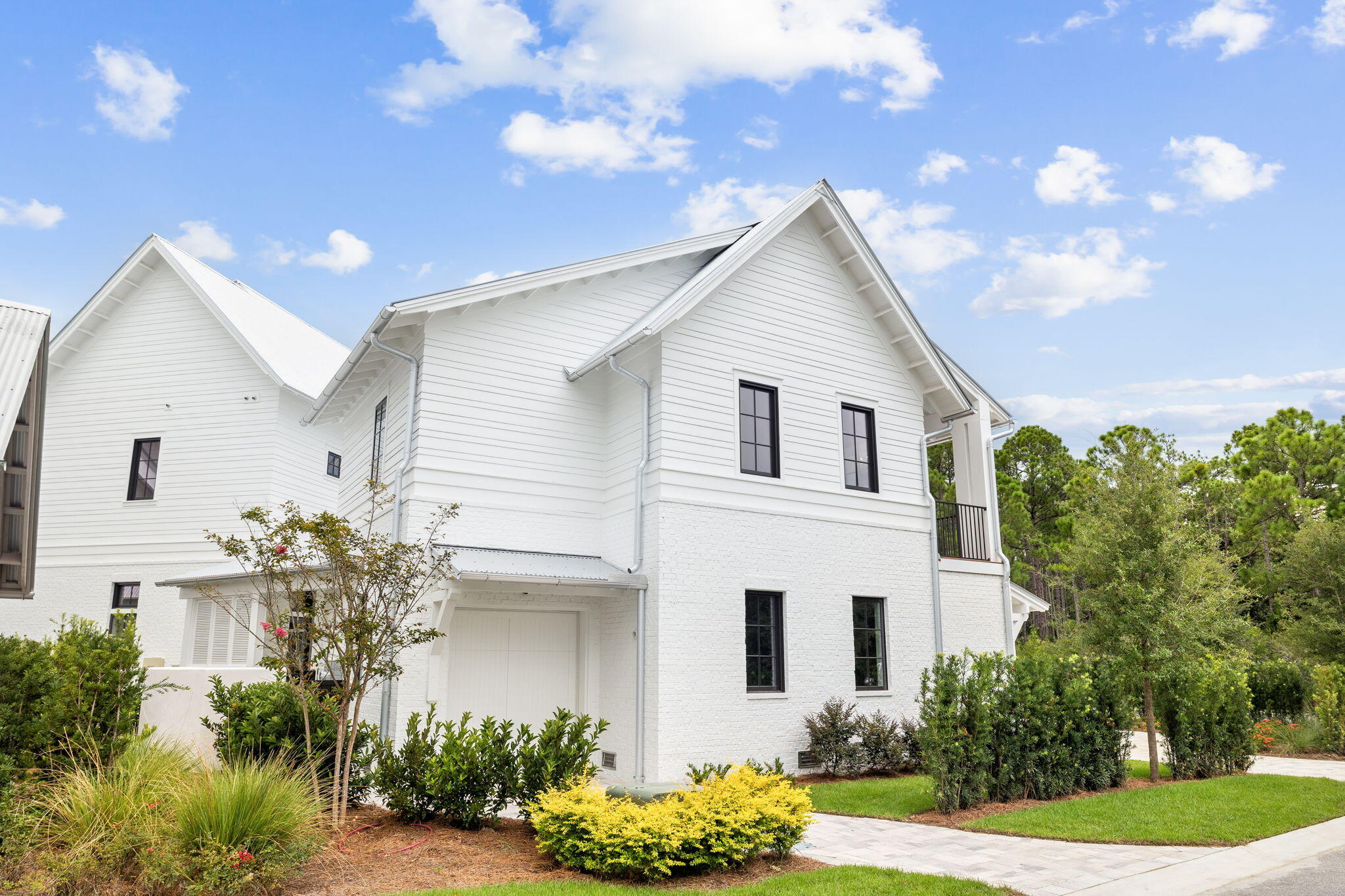 CHURCHILL OAKS - Residential